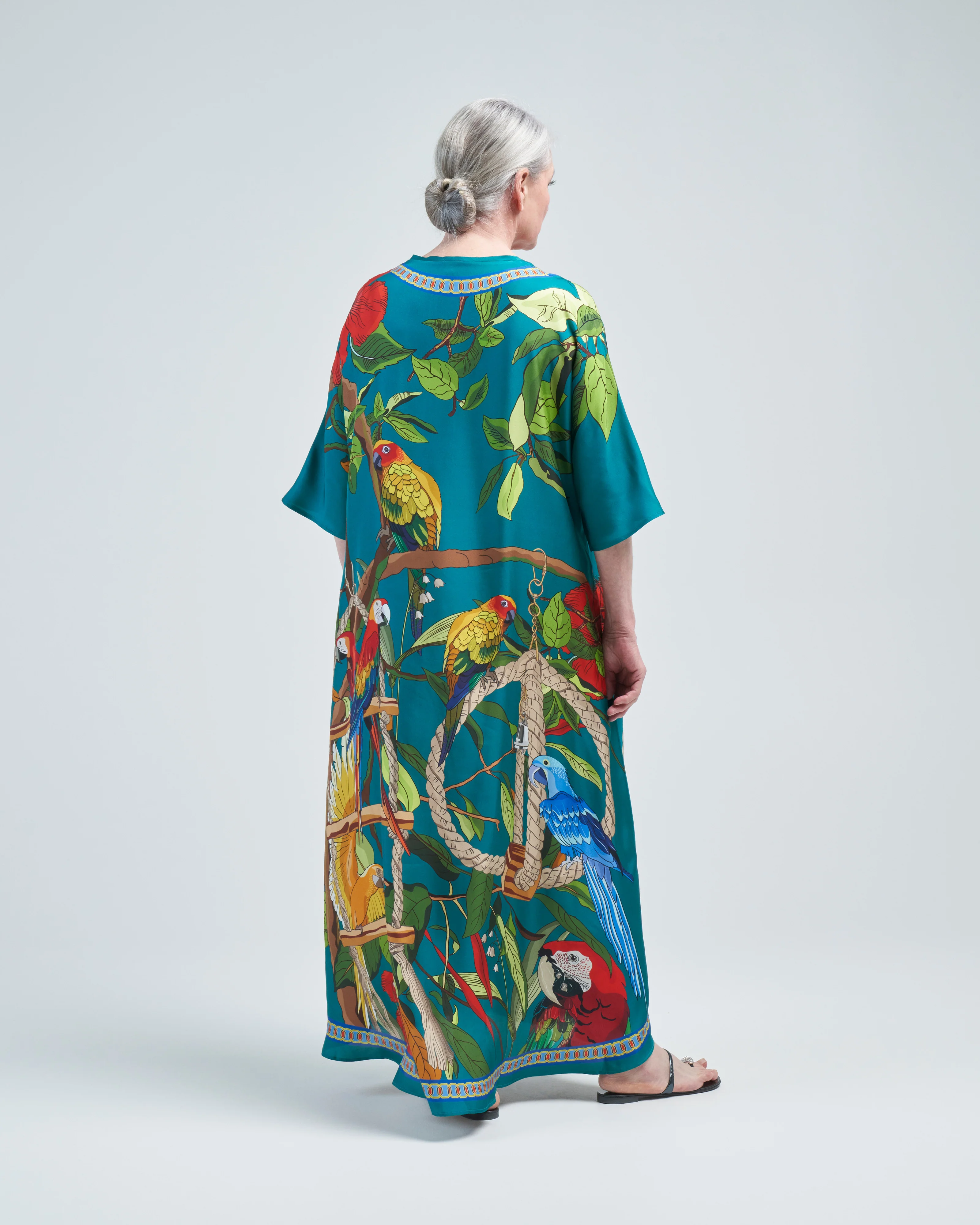 aloe silk kaftan parrots - Image 4