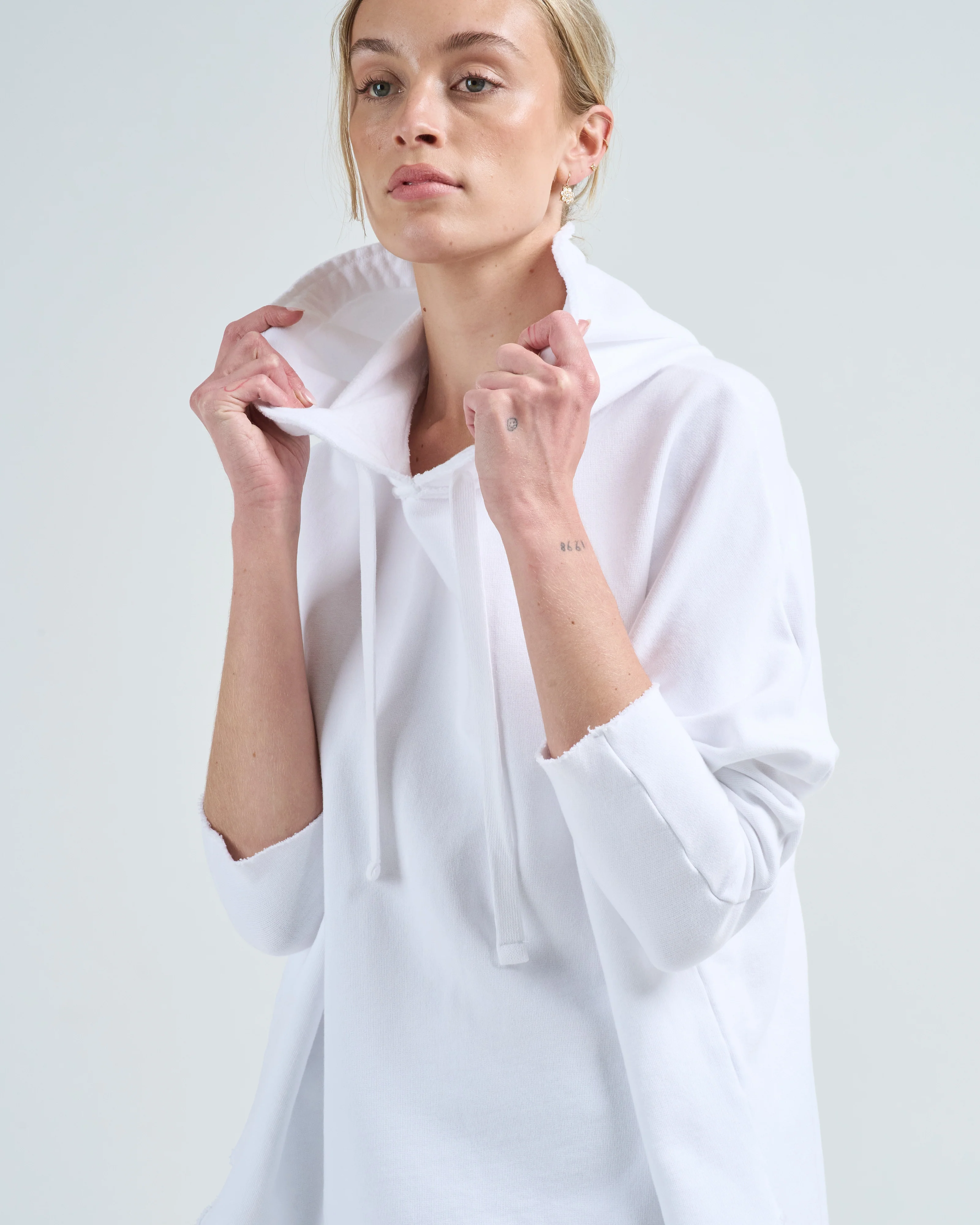 kane capelet hoodie - Image 4
