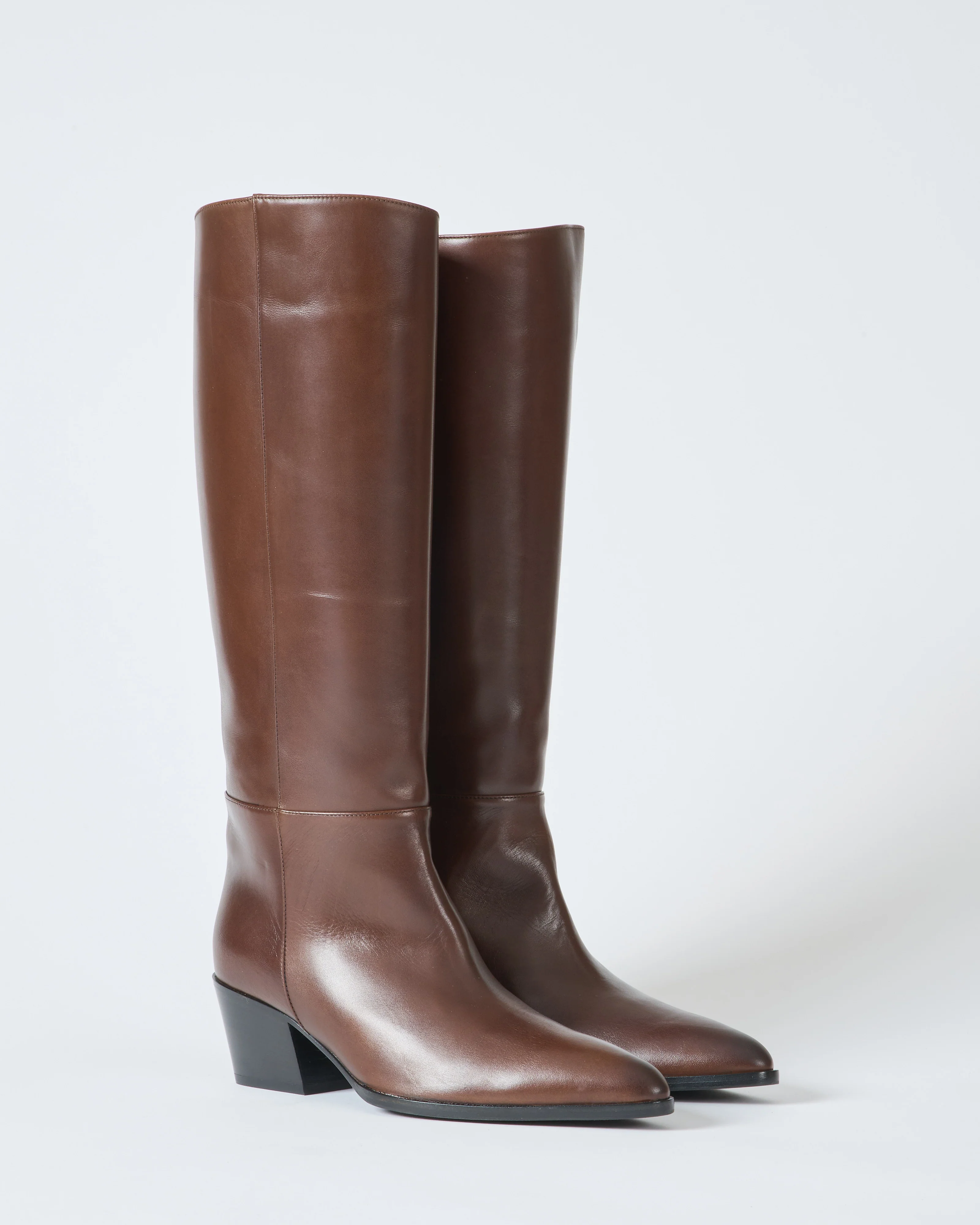 tall leather boot with western toe - Image 4