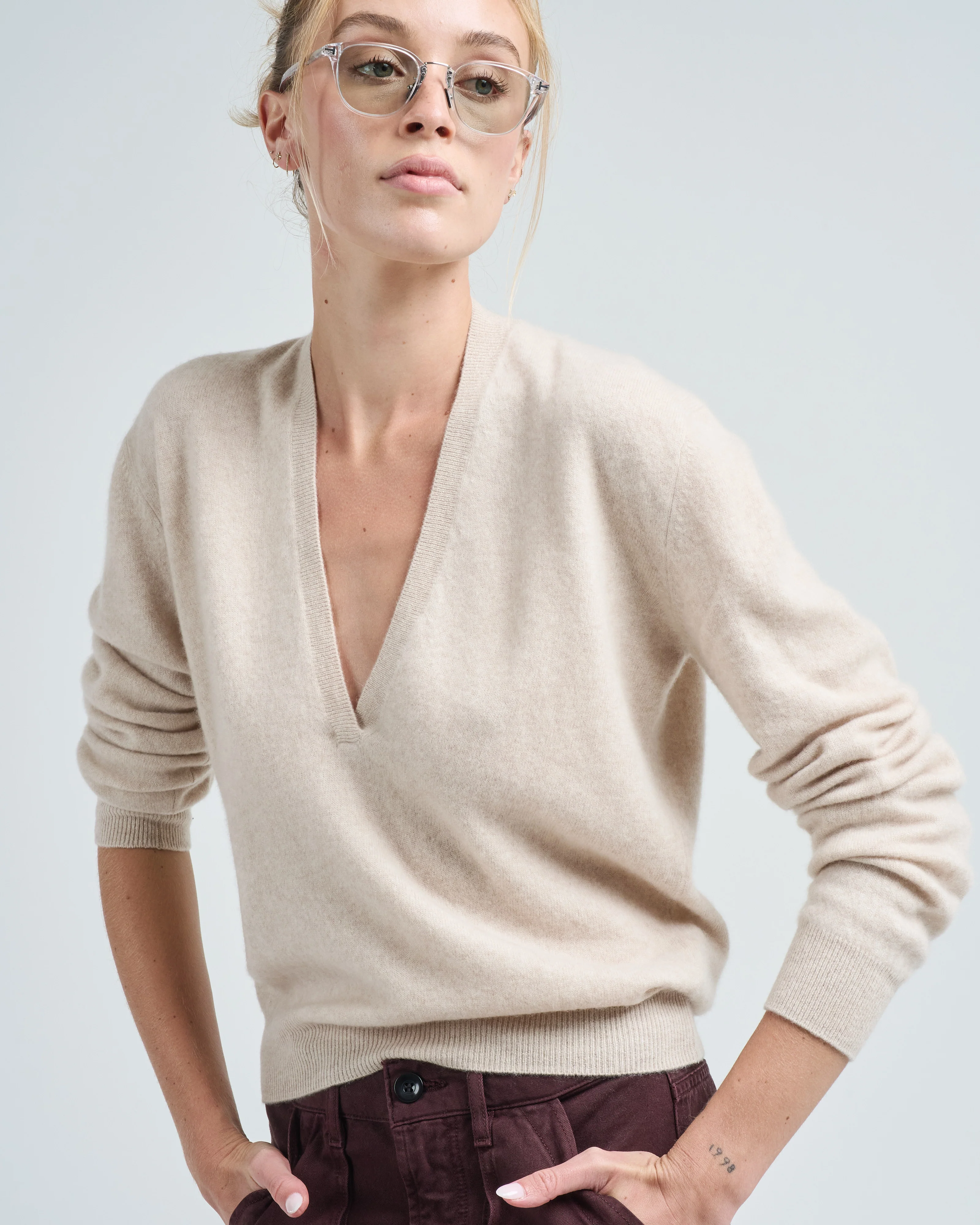 mini johnny deep v sweater - Image 5
