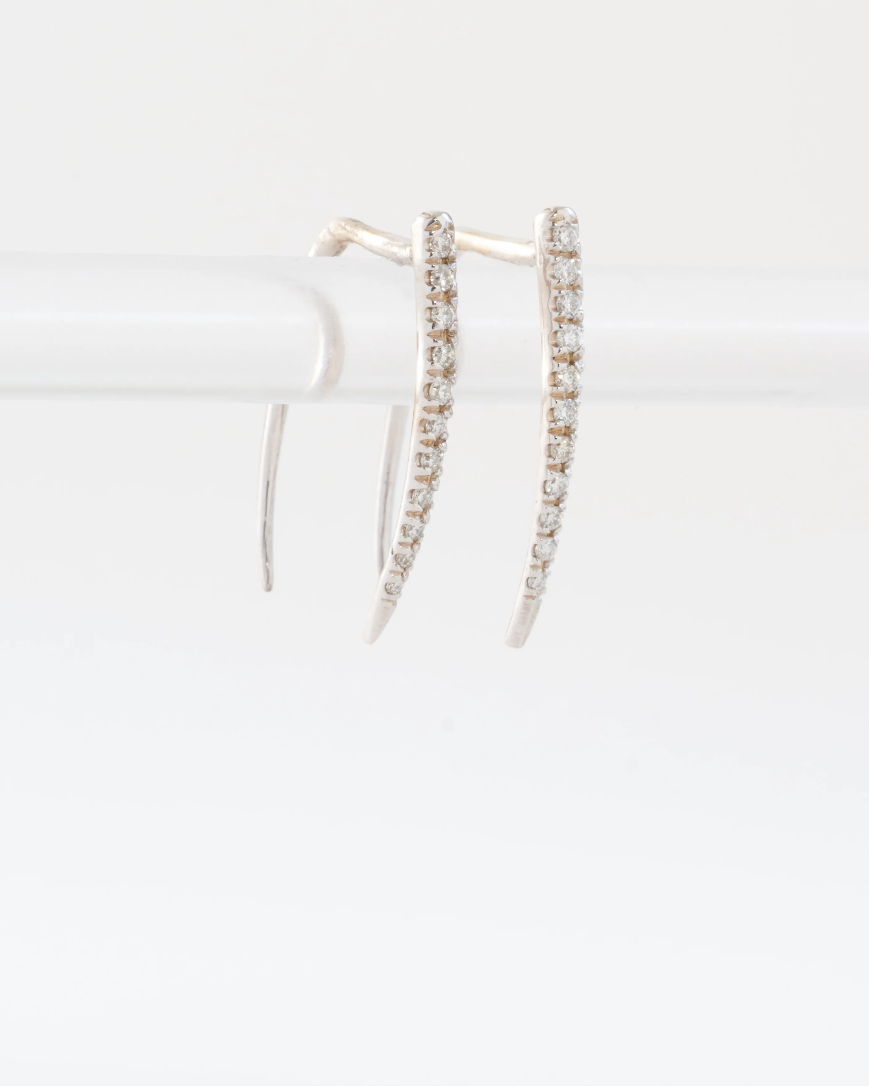 classic infinite tusk earrings with white pavé diamonds - Image 2