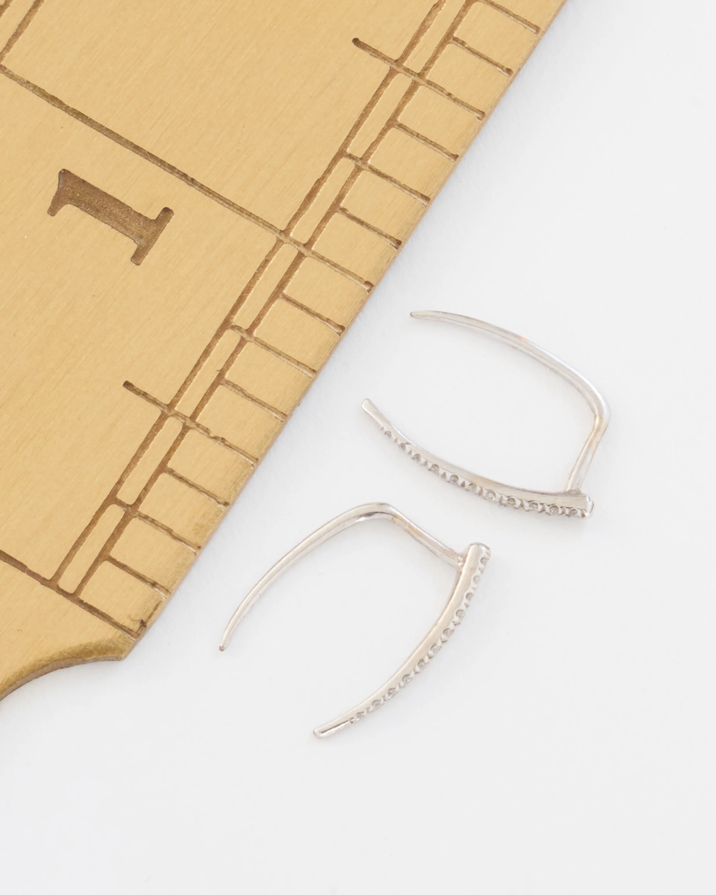 classic infinite tusk earrings with white pavé diamonds - Image 5