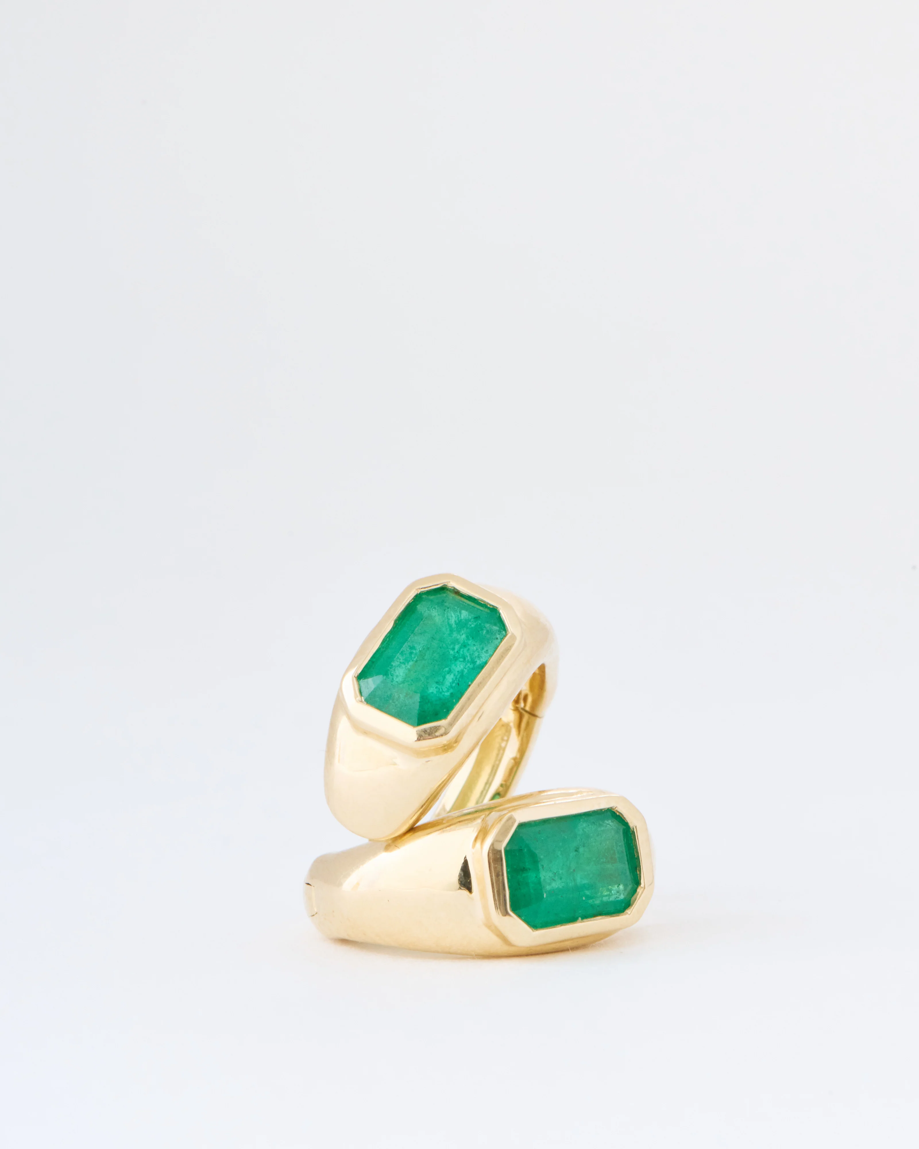 medium balloon huggies with emeralds classic - Image 3