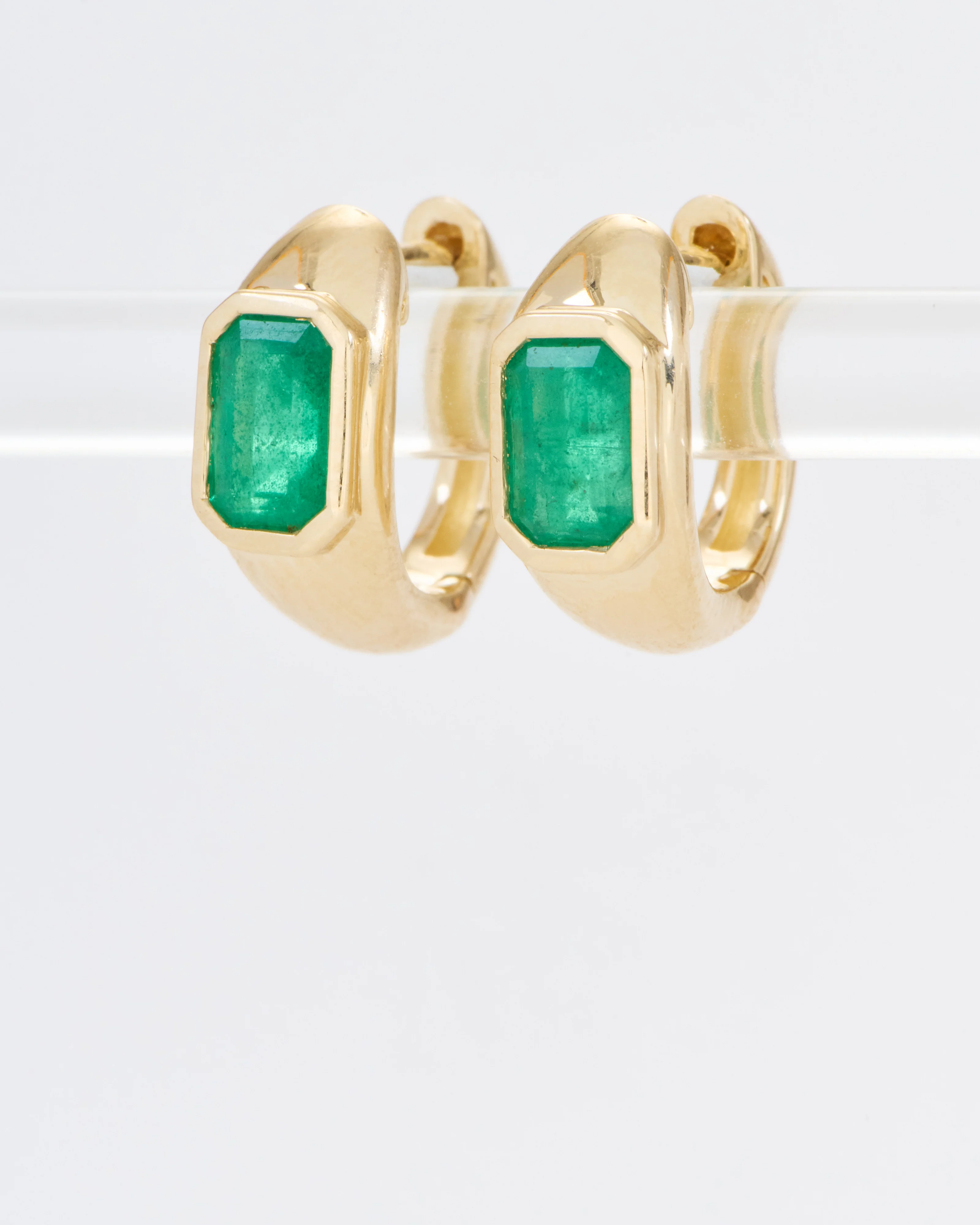 medium balloon huggies with emeralds classic - Image 4