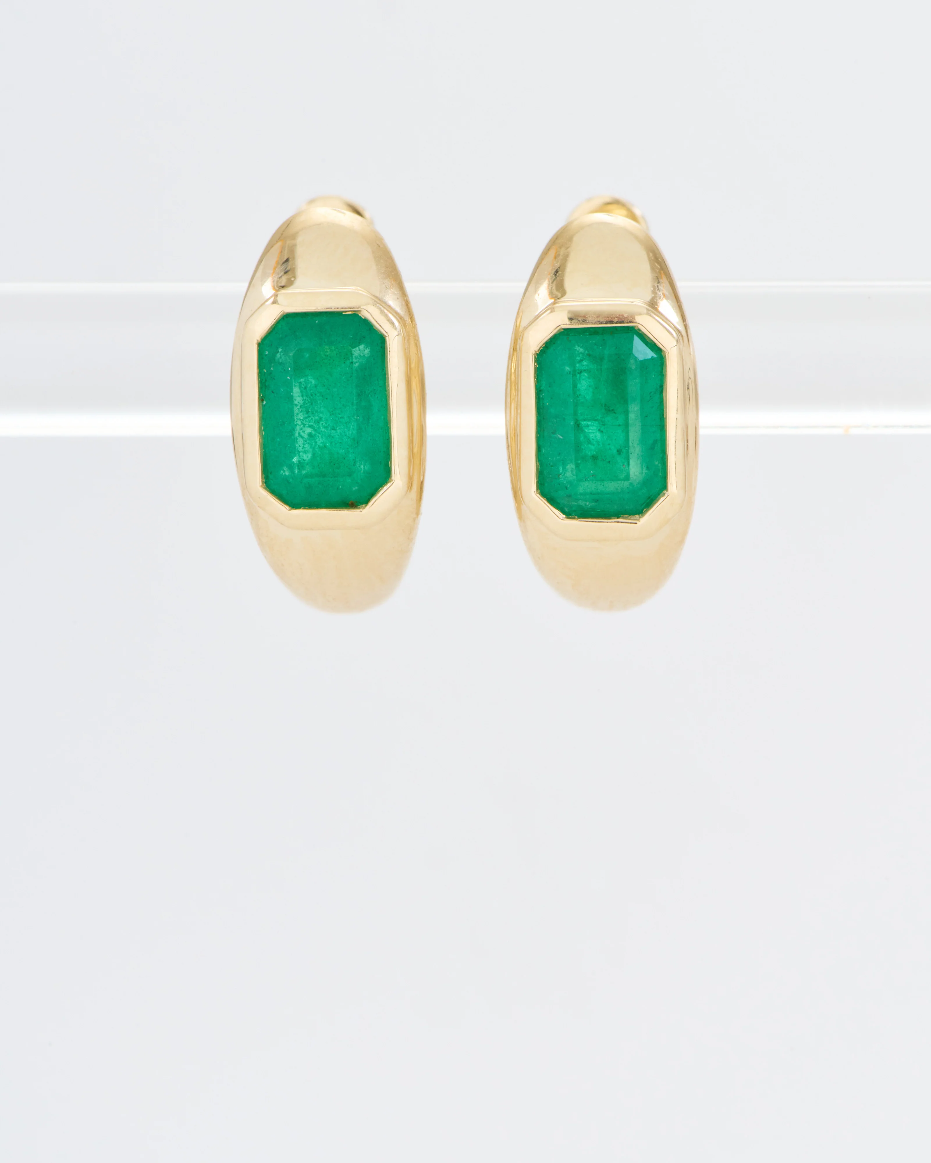 medium balloon huggies with emeralds classic - Image 6