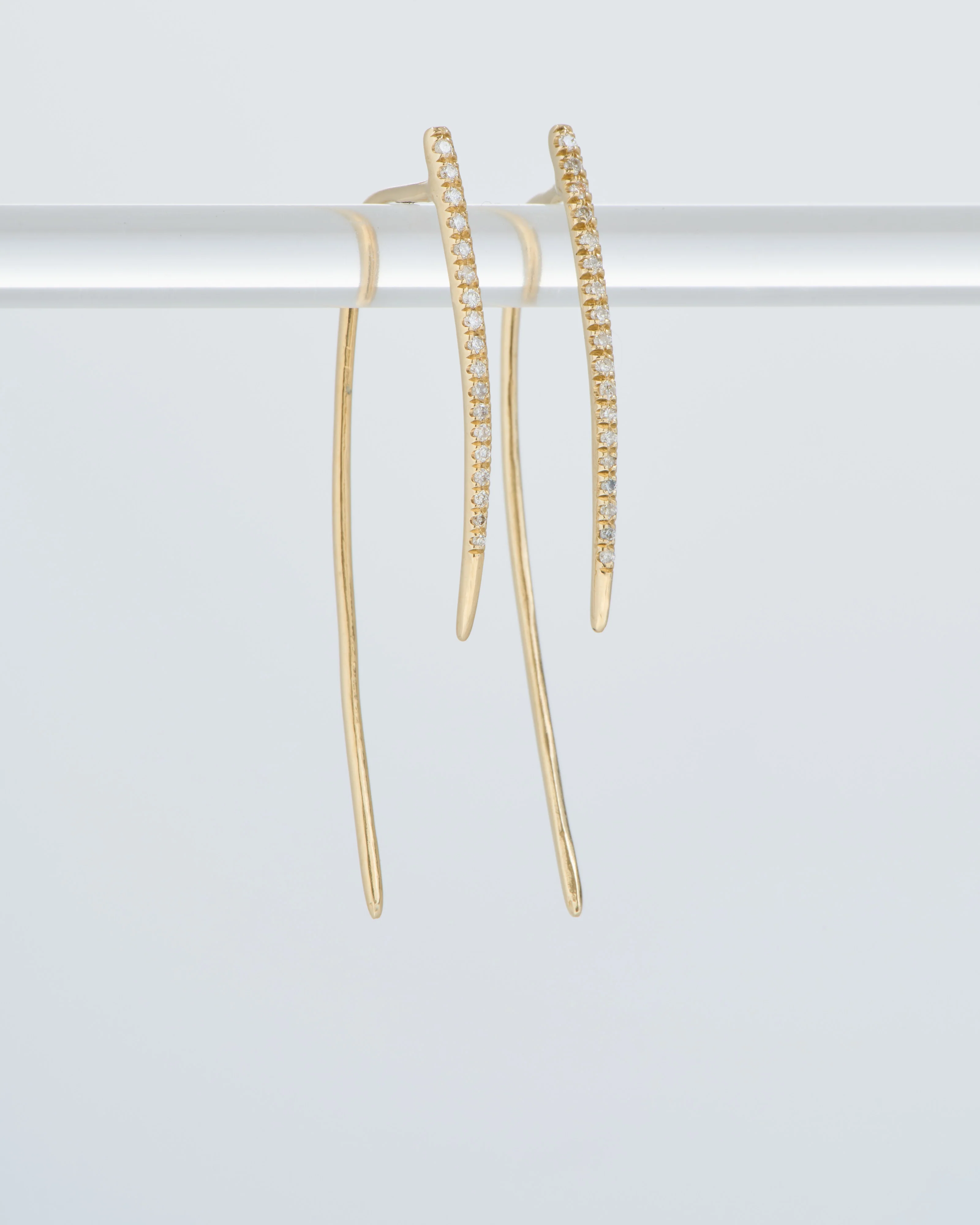 medium infinite tusk earrings with white pavé diamonds - Image 6
