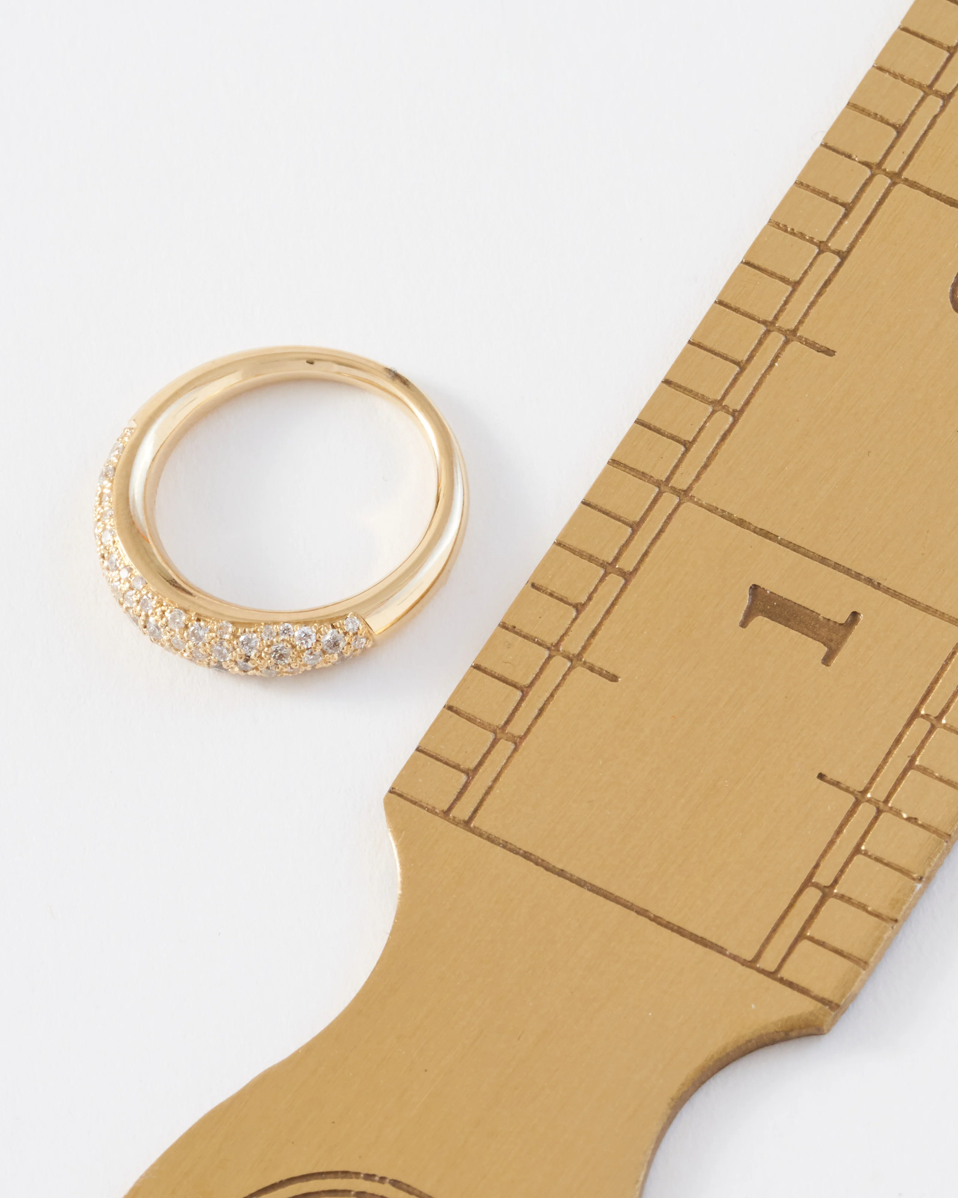 rising tusk ring with various sizes diamonds - Image 6