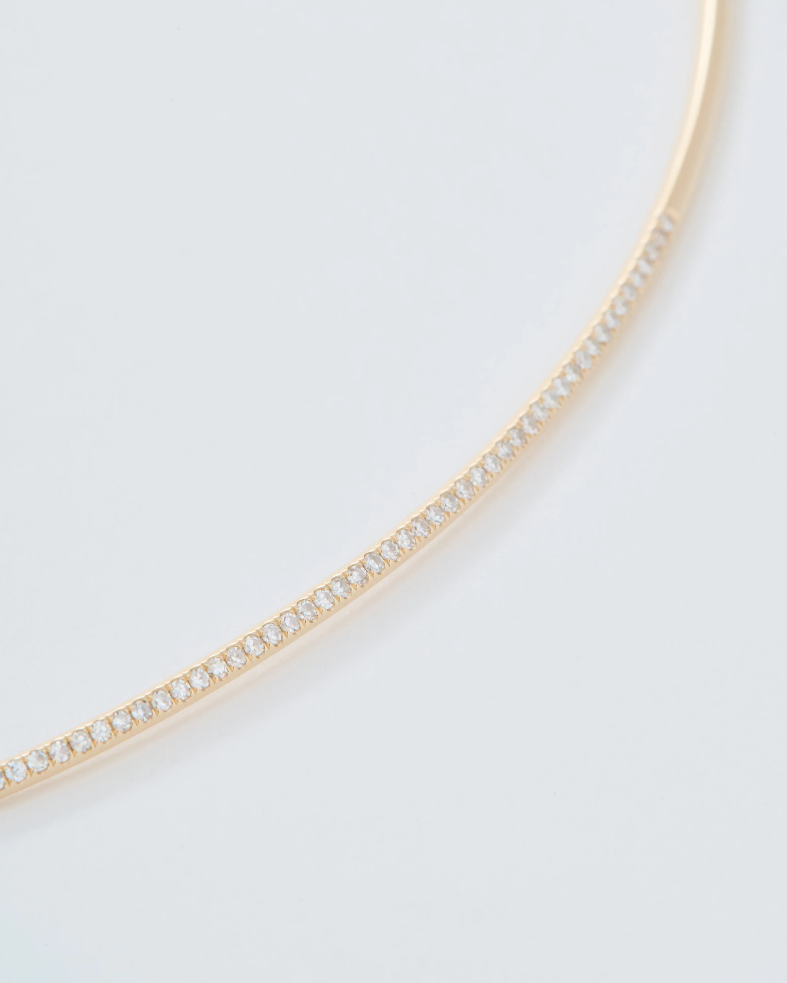subtle choker with white pavé diamonds - Image 2