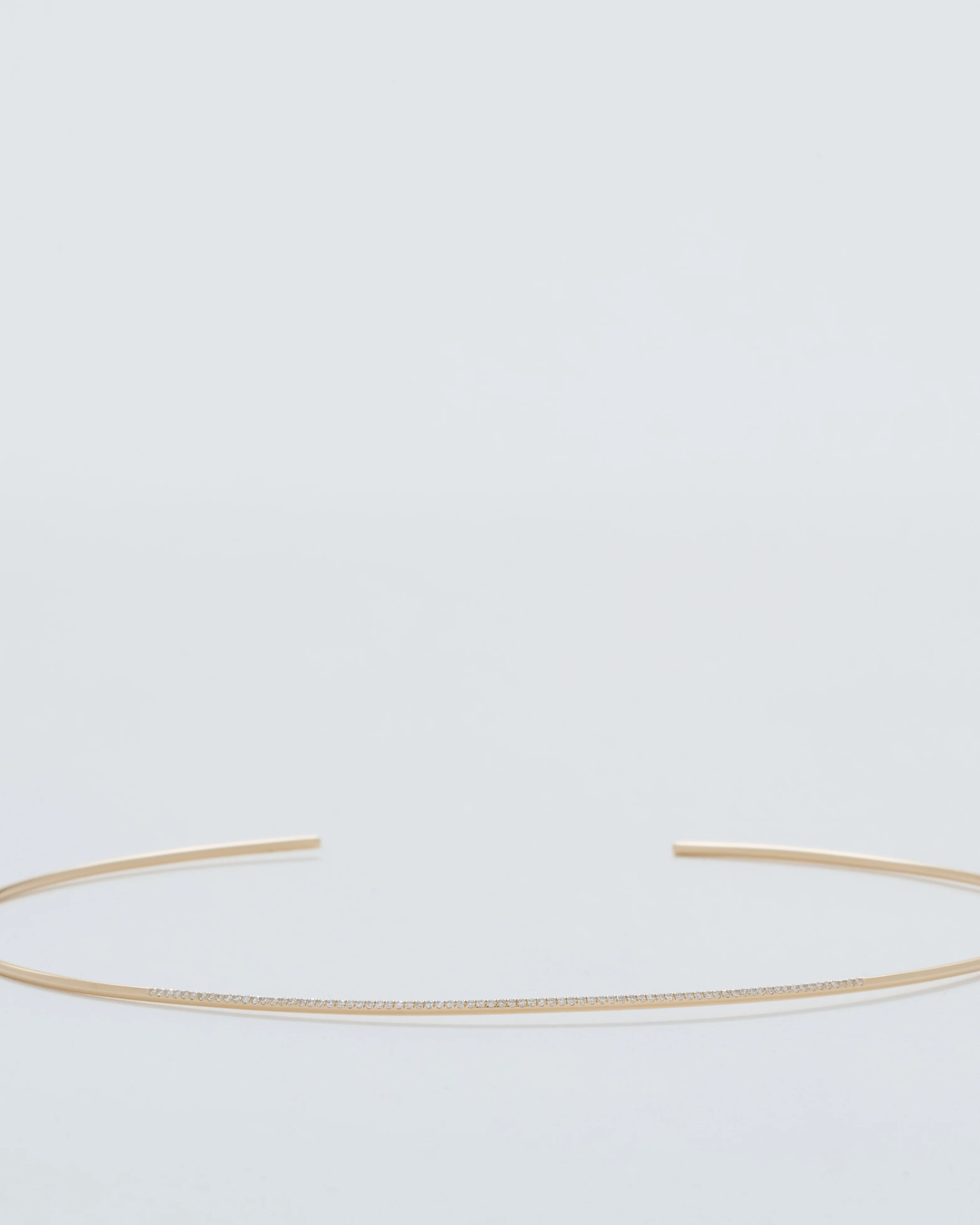 subtle choker with white pavé diamonds - Image 6