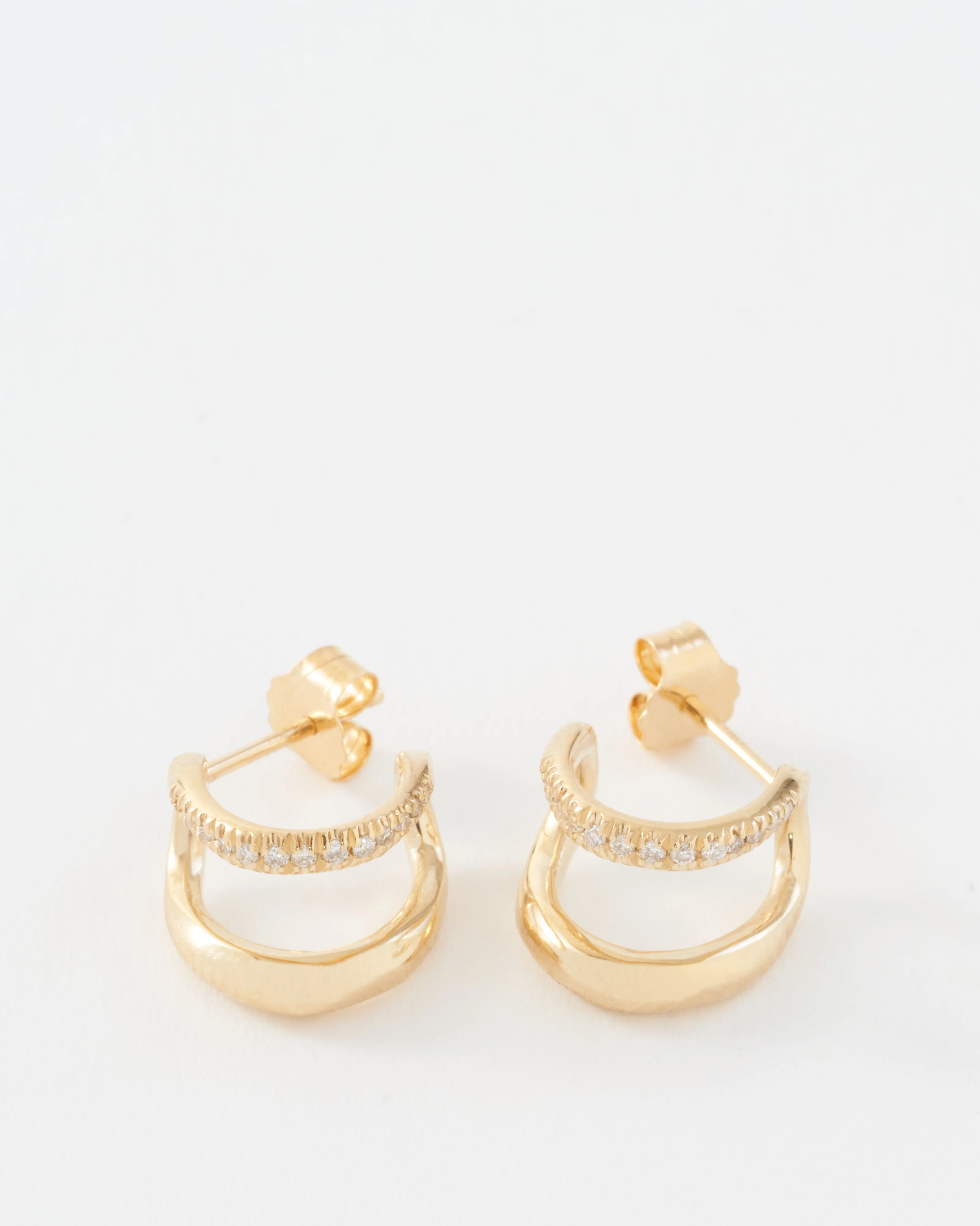 twin tusk earrings with white pavé diamonds - Image 3