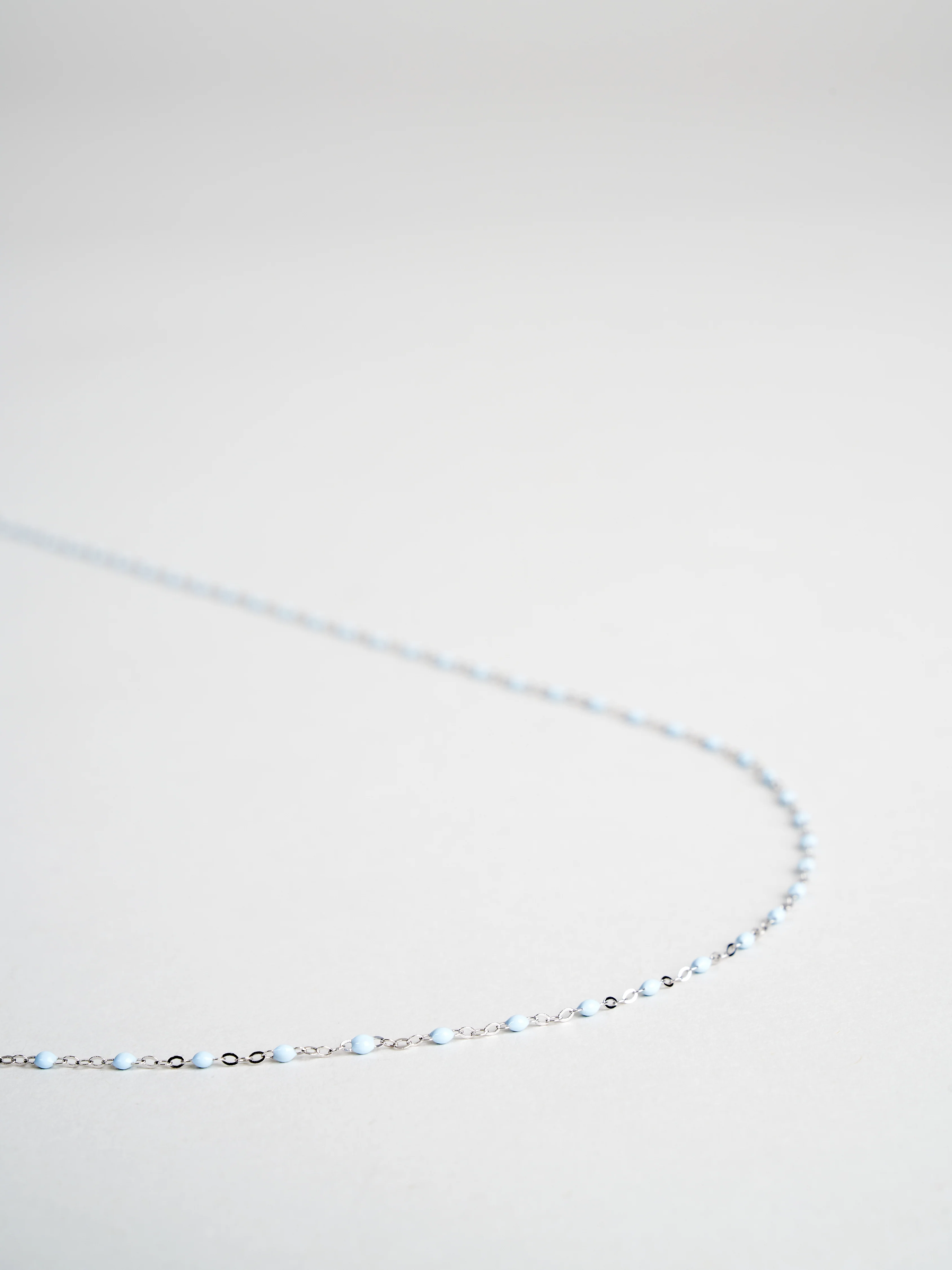 classic gigi white gold necklace - baby blue - Image 4