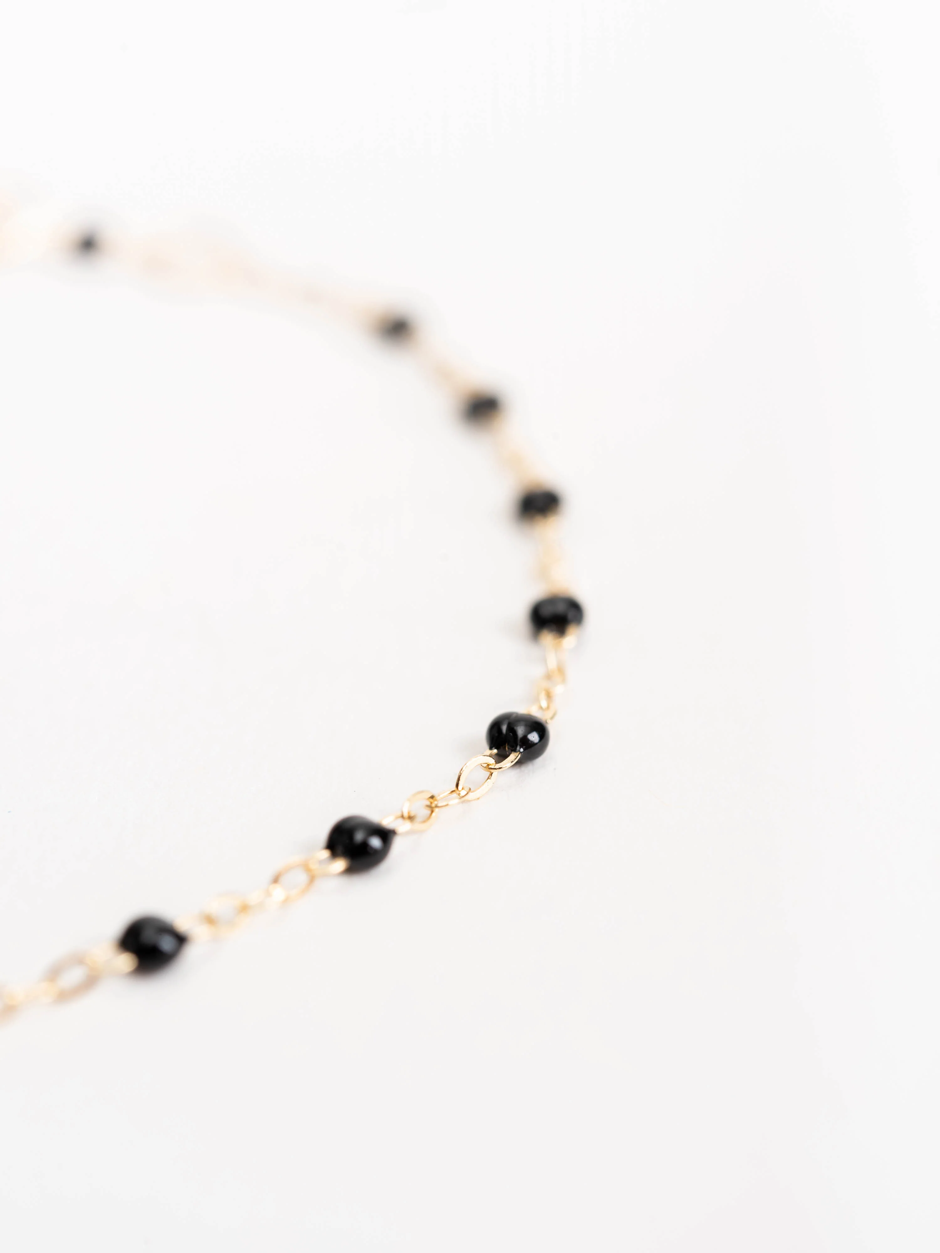 black bead bracelet - yellow gold - Image 2