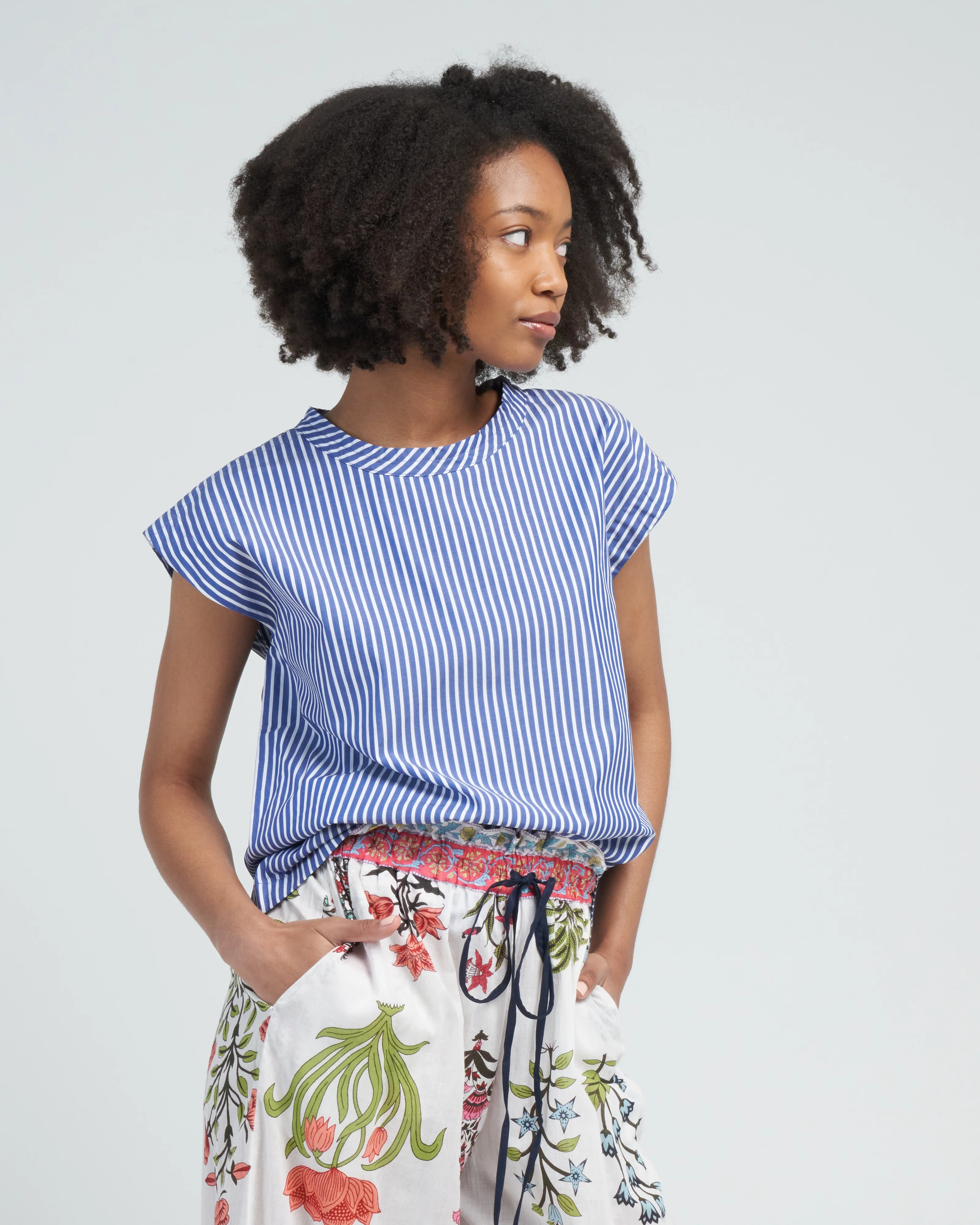 gardener sleeveless top - blue/white