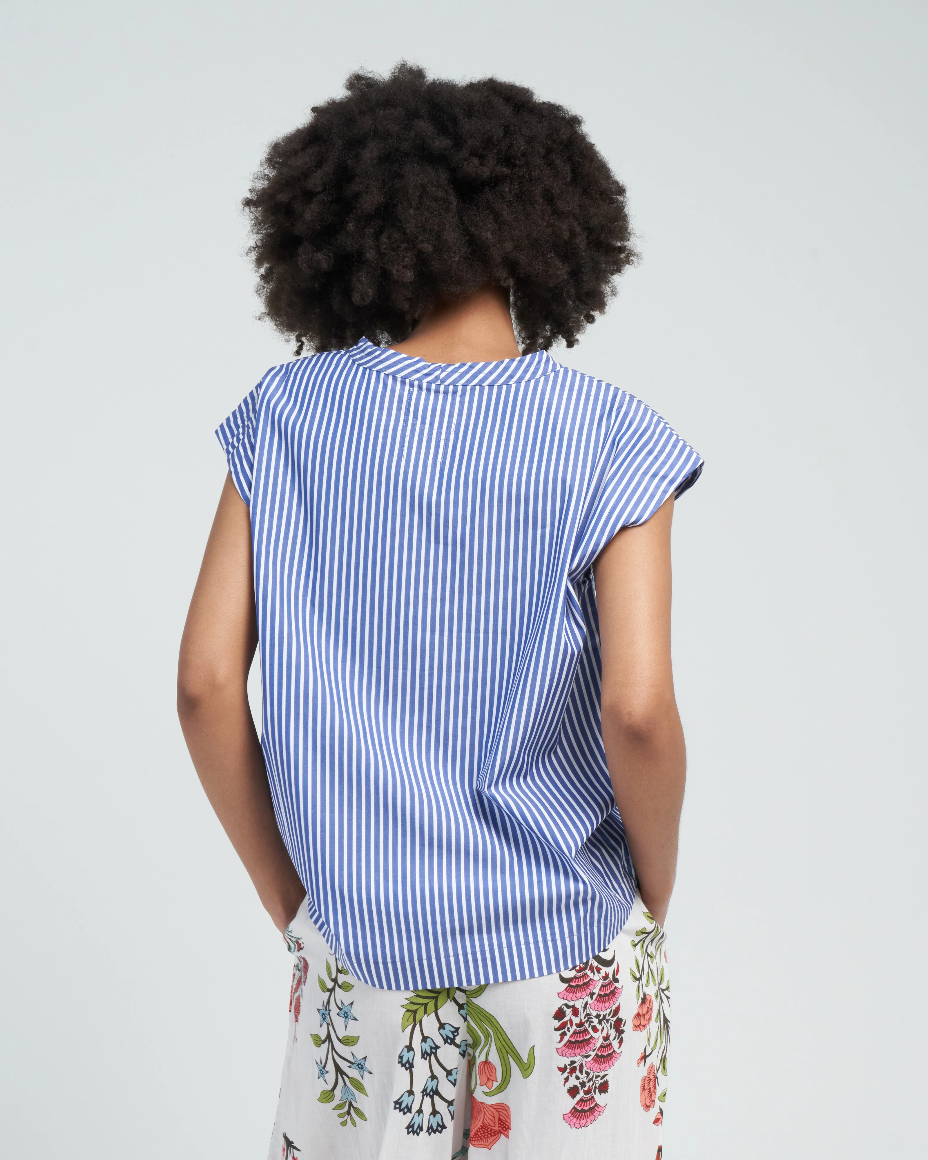 gardener sleeveless top - blue/white - Image 4