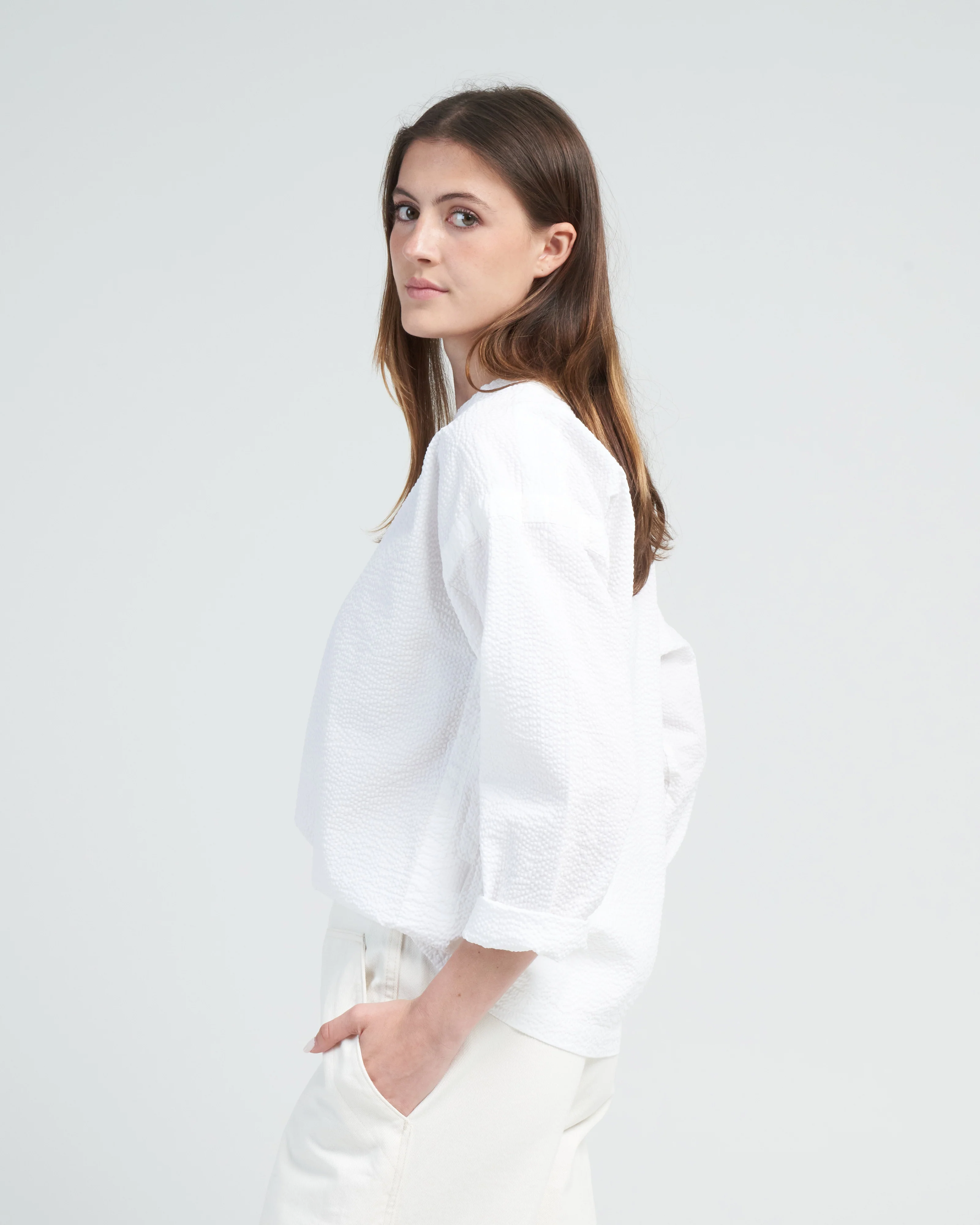 gardener smock long sleeve - white seersucker - Image 3