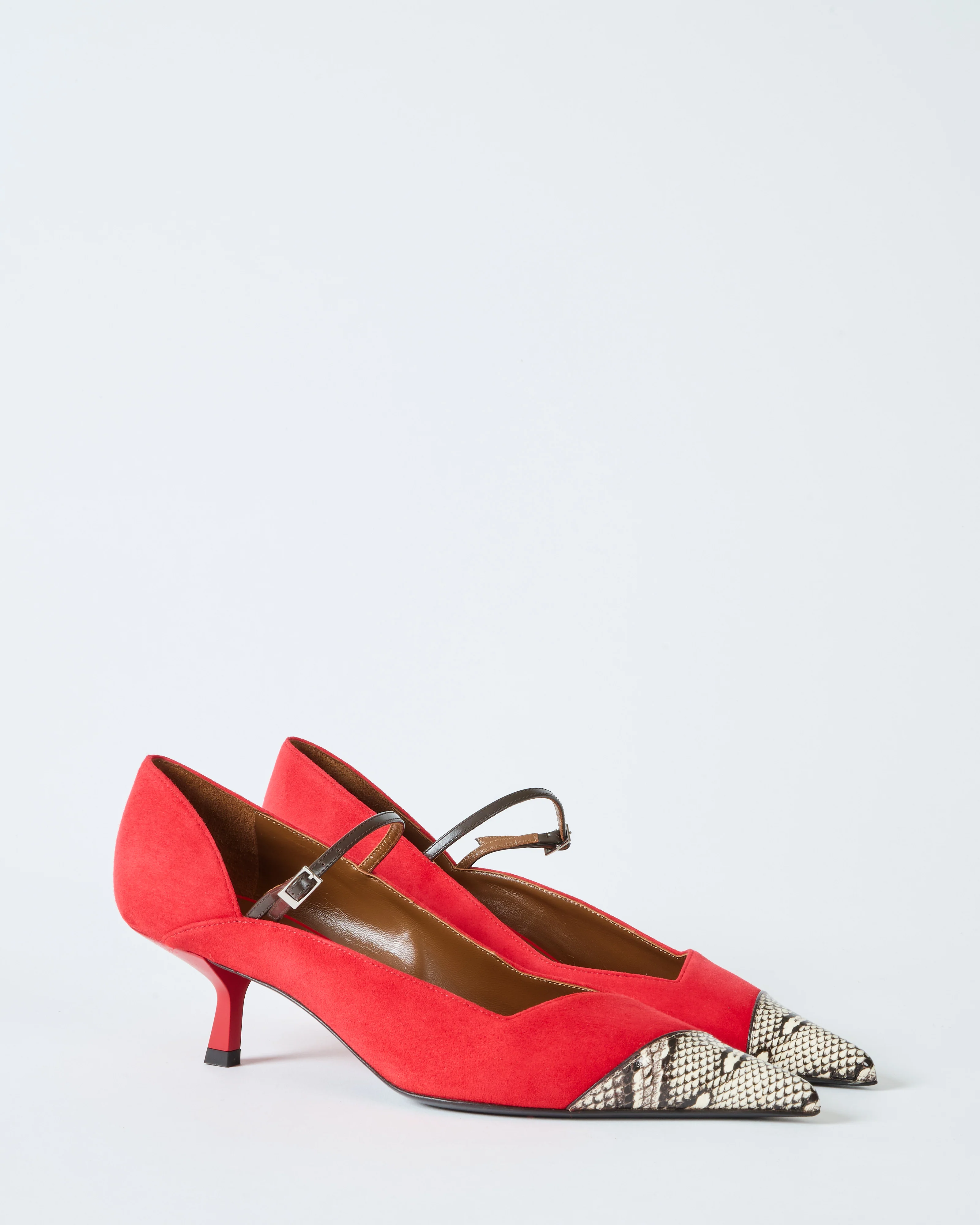 raquel heel - Image 3