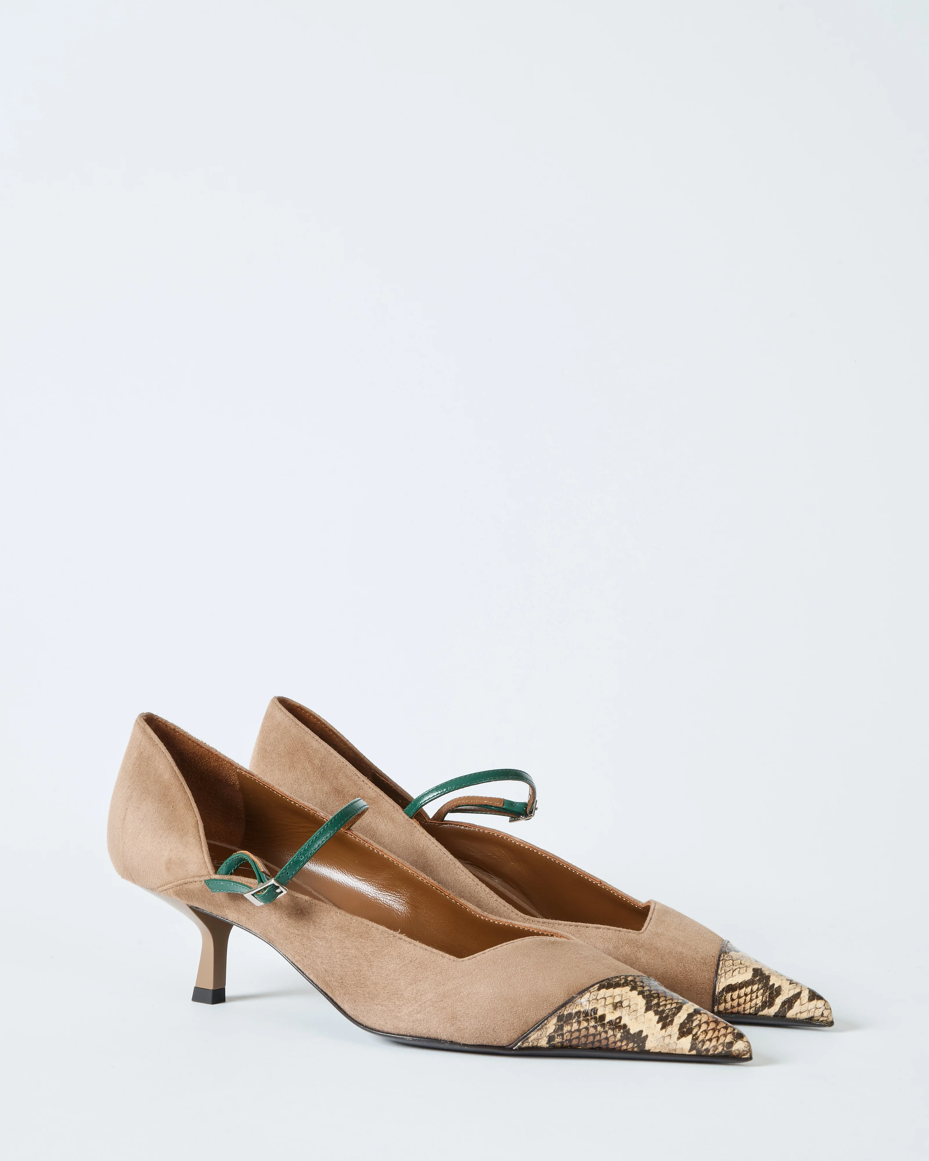 raquel heel - Image 3