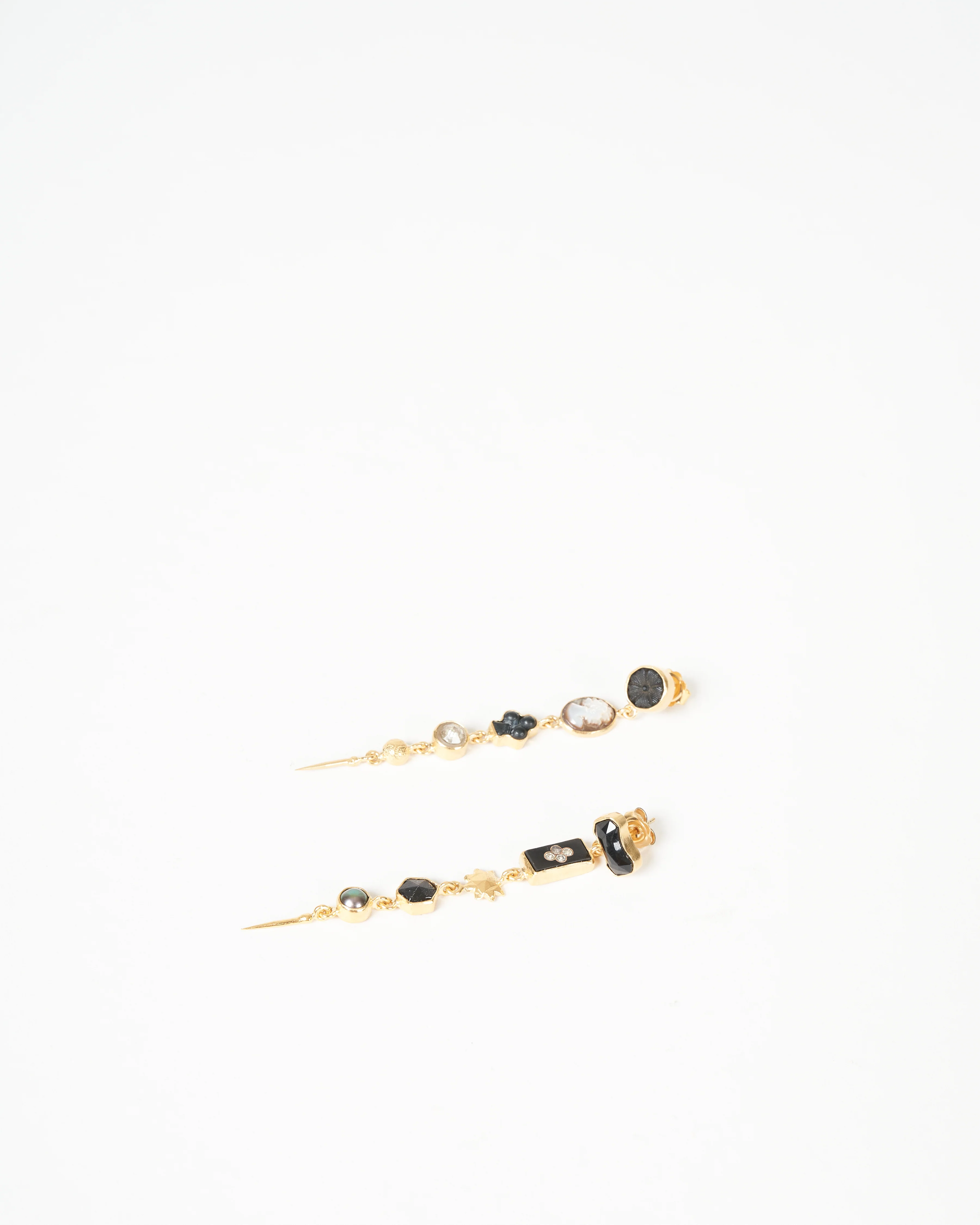 five charm with victorian drop earring - black - Image 2