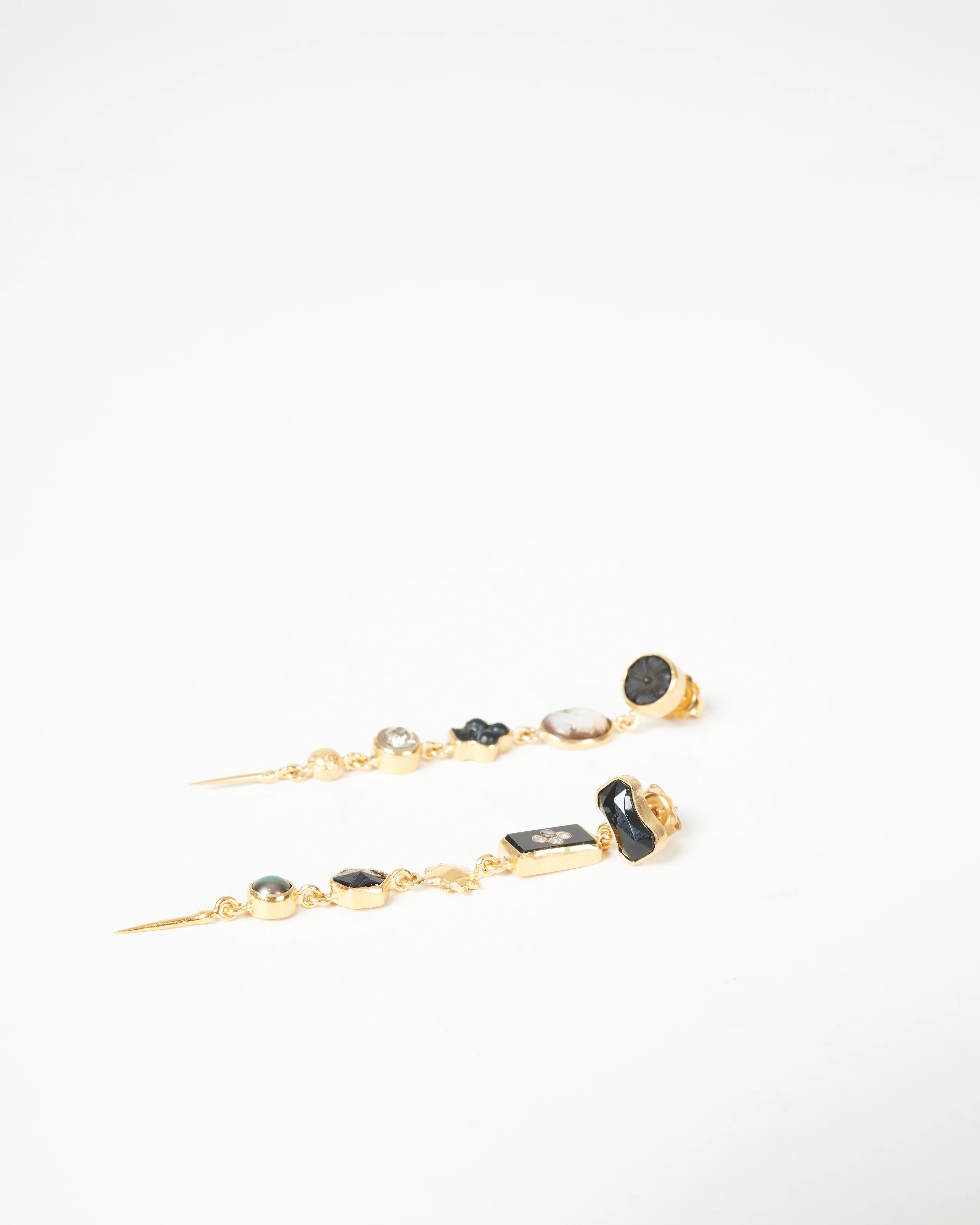 five charm with victorian drop earring - black - Image 3