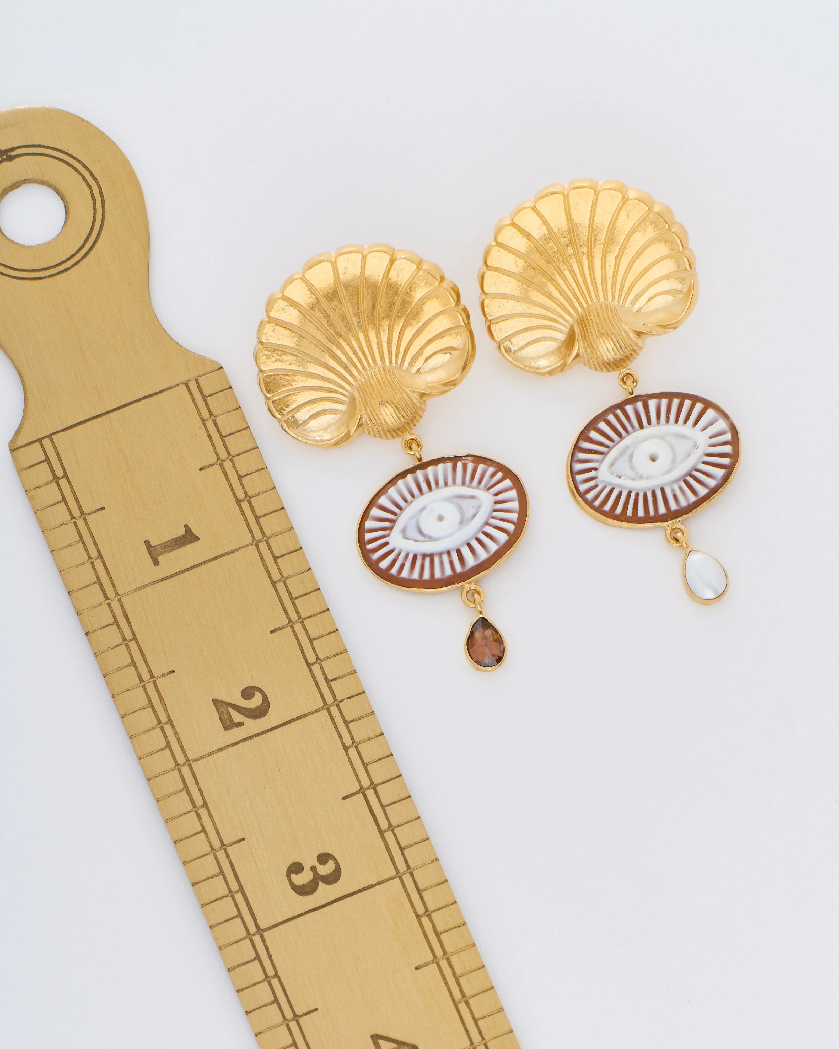 shell & cameo eye earrings - Image 5