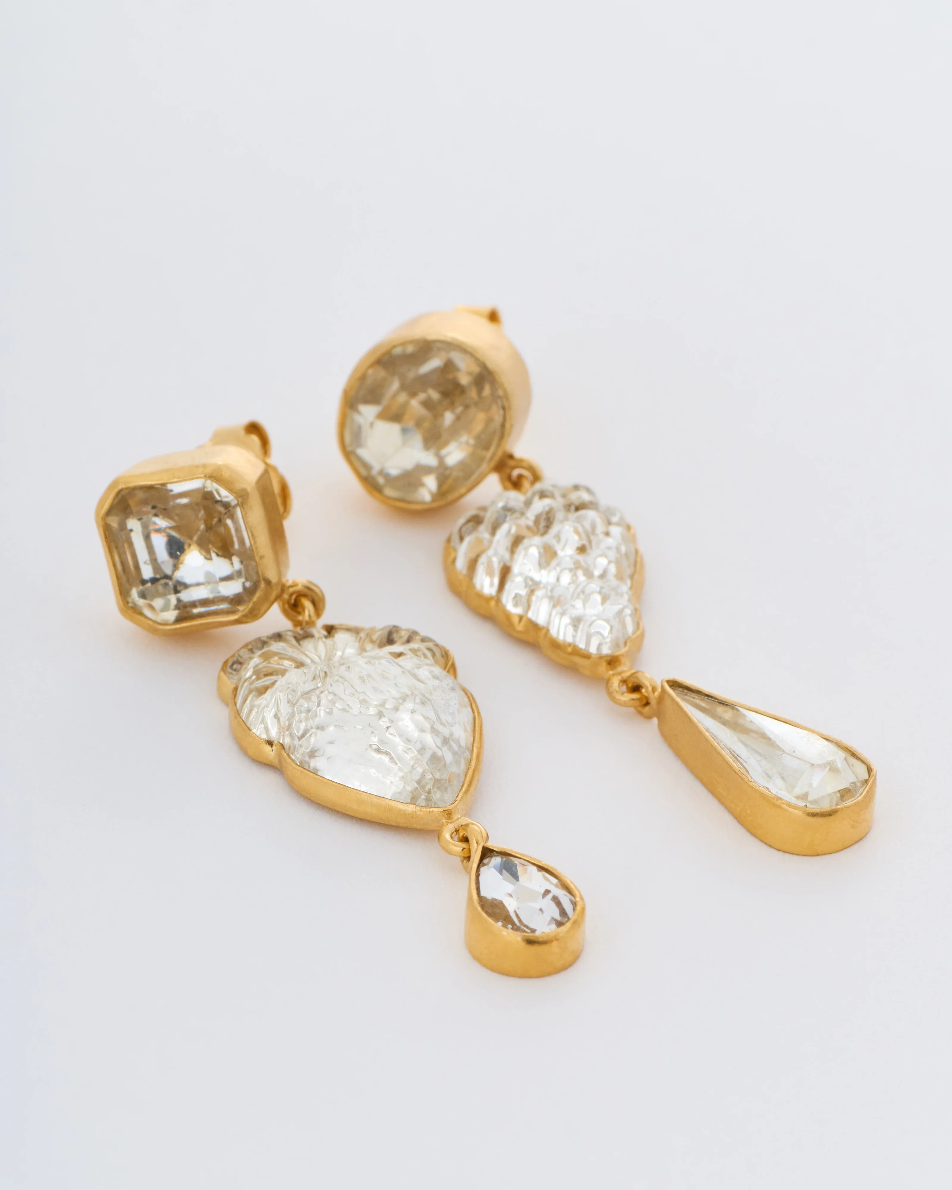three charm vintage crystal earrings - Image 5