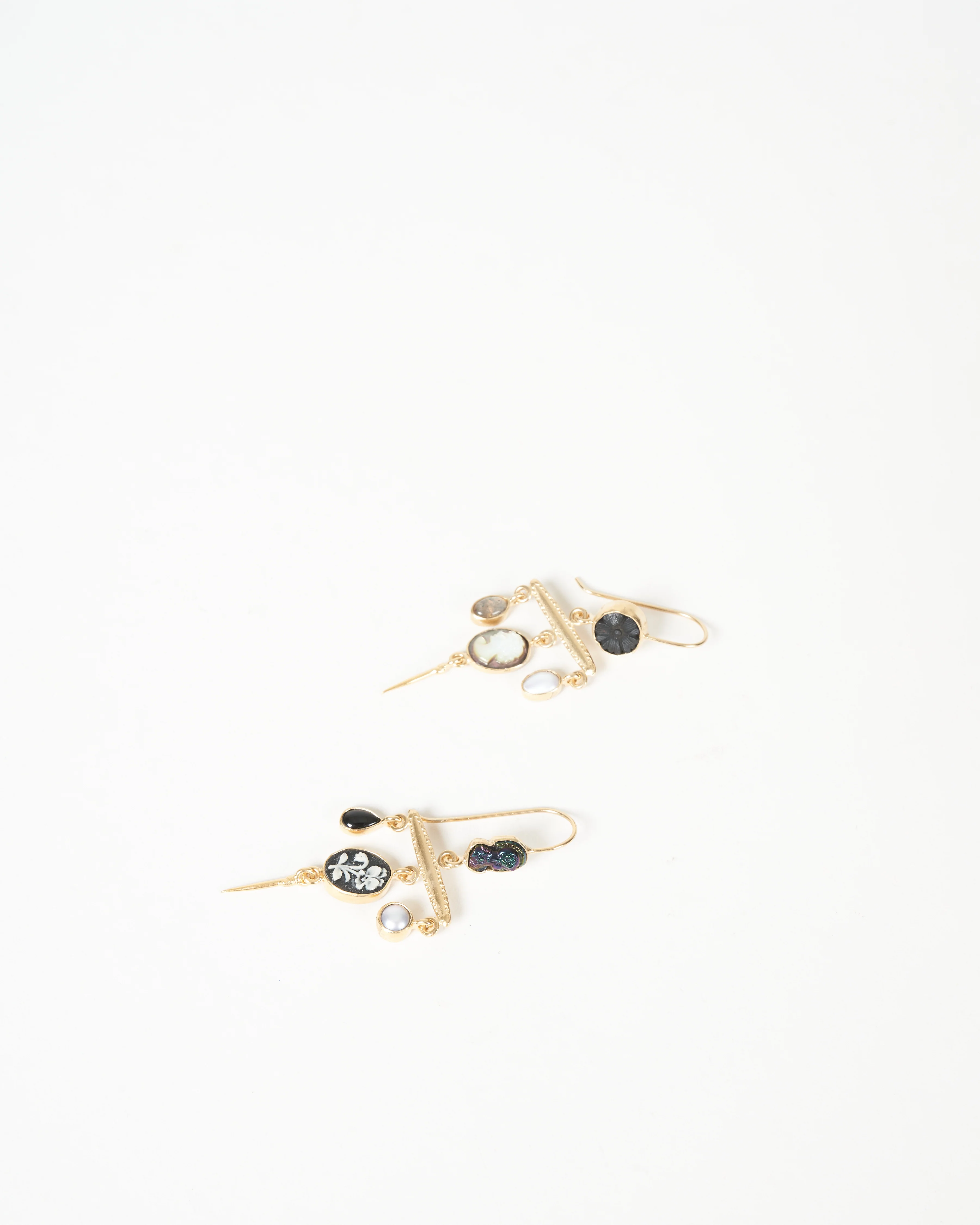 victorian pin drop earring - black and white - Image 3