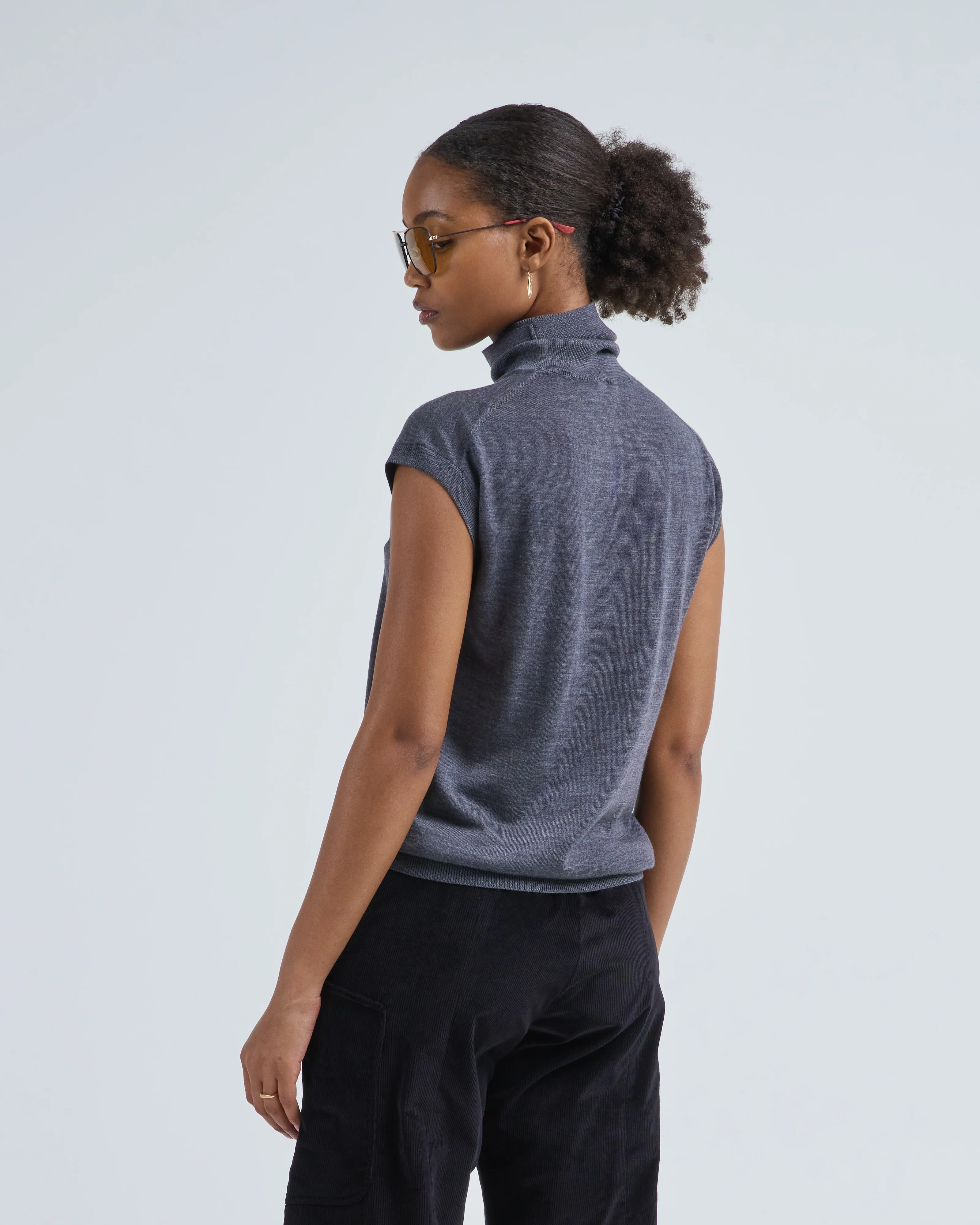 sleeveless merino turtleneck - Image 4