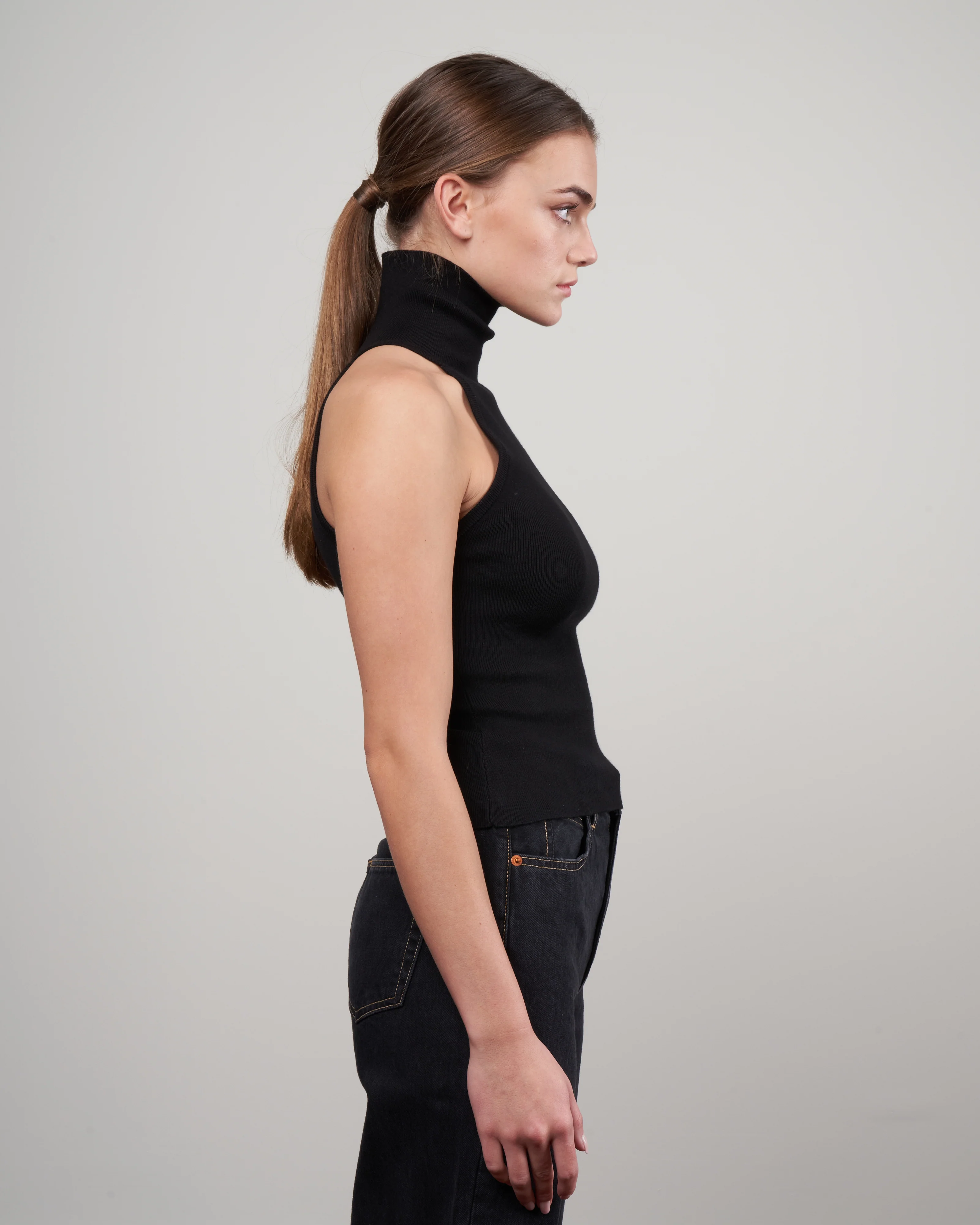 keith sleeveless turtleneck top - black - Image 3