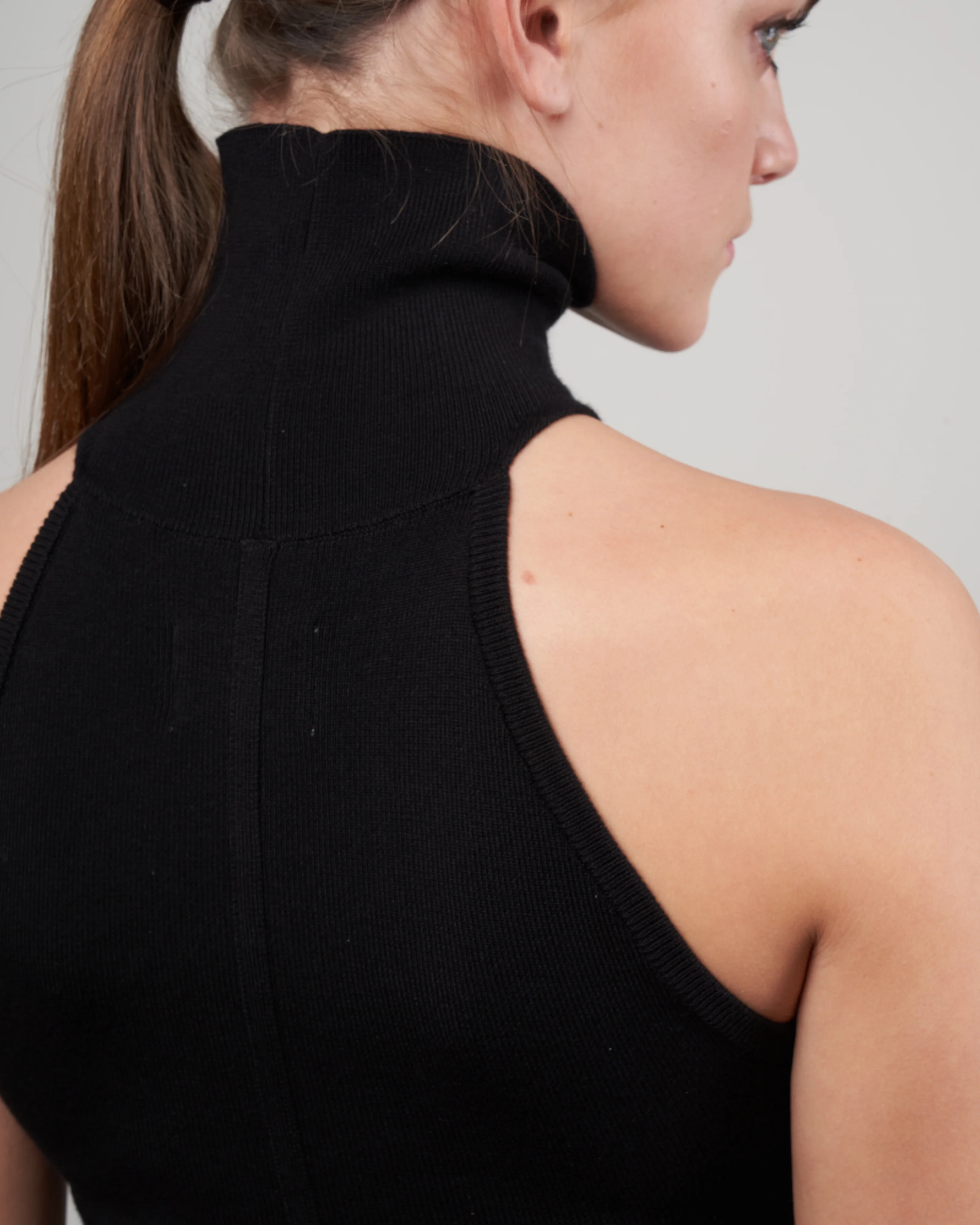 keith sleeveless turtleneck top - black - Image 5