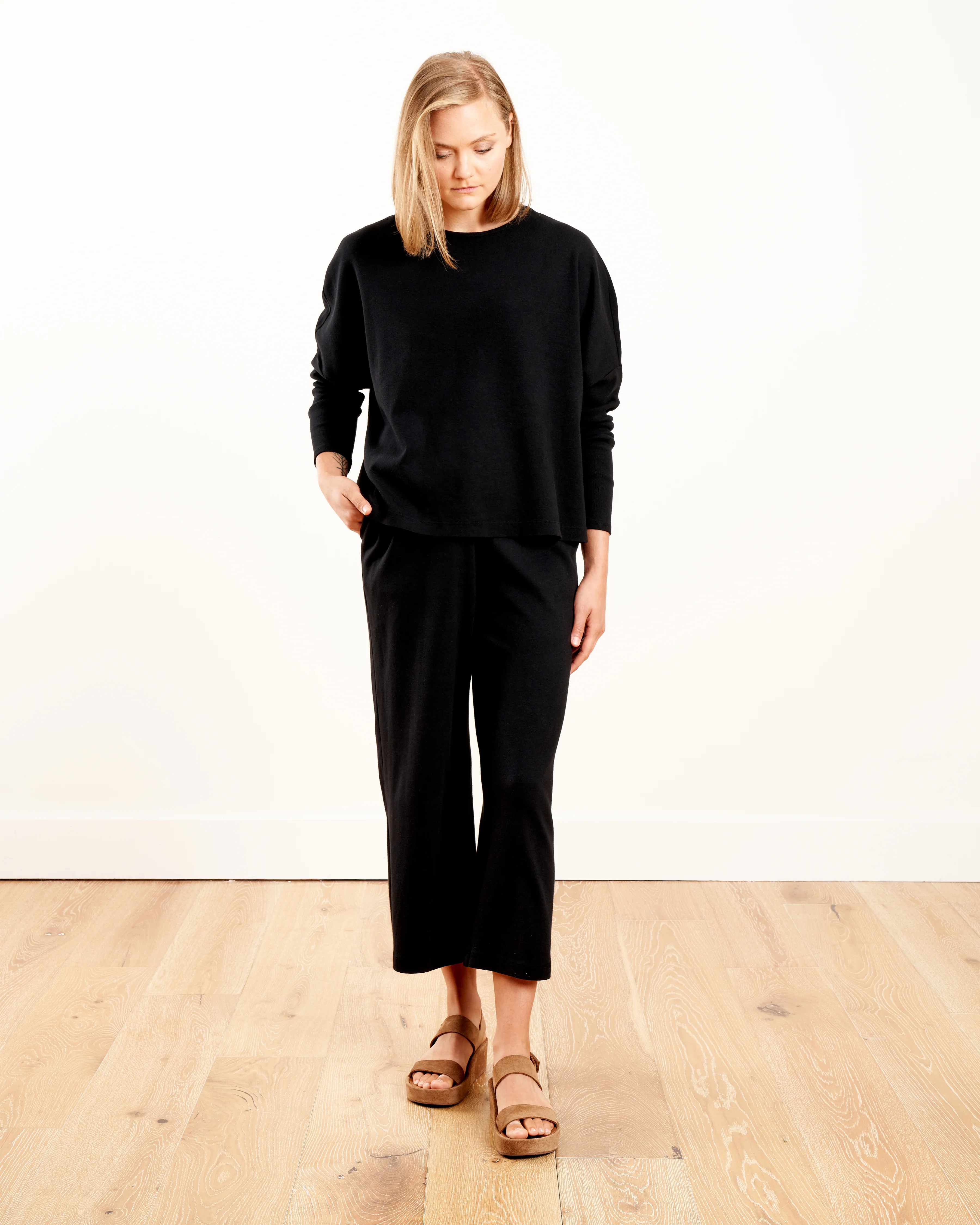 cropped full pant w/pockets - black - Image 3