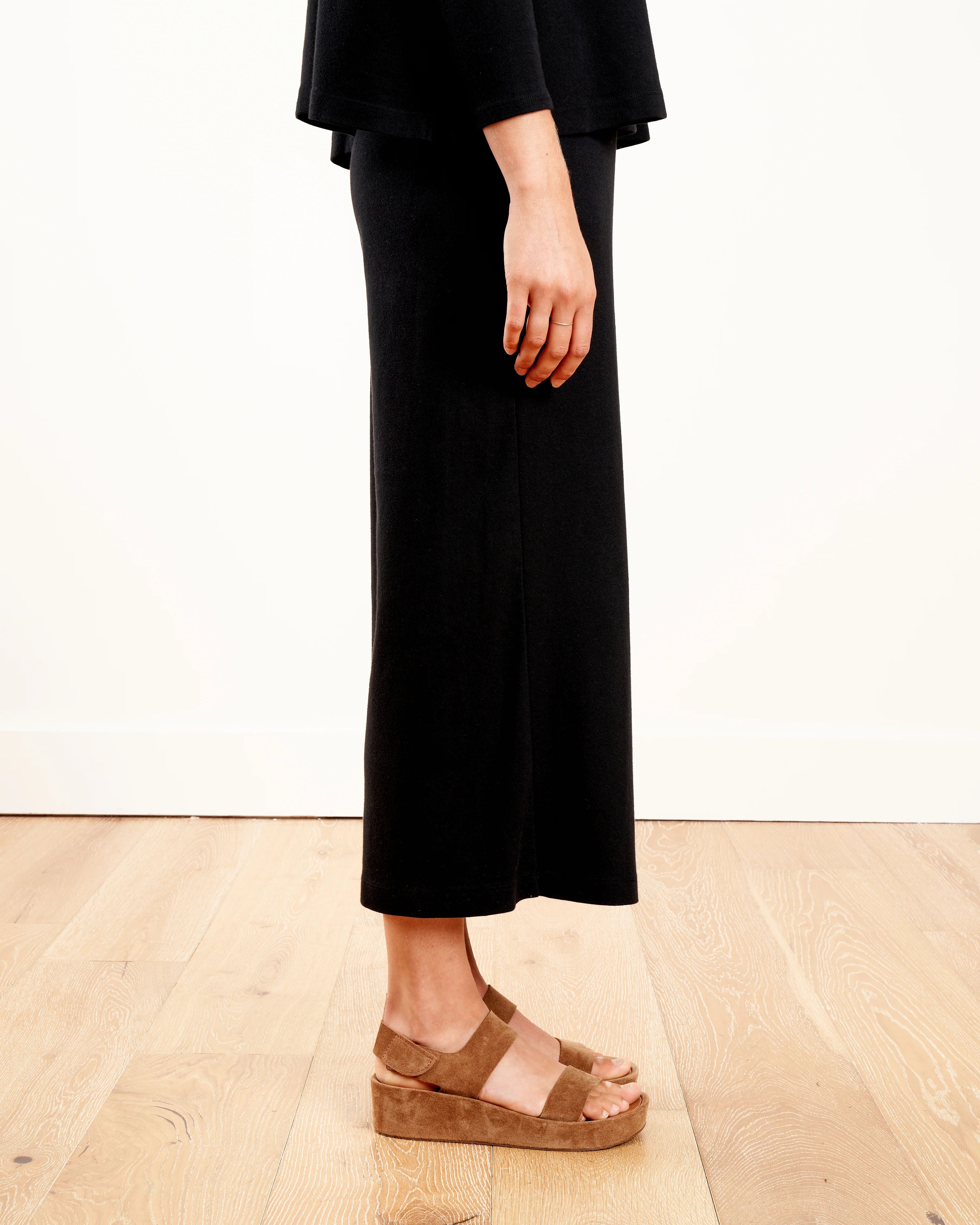 cropped full pant w/pockets - black - Image 5