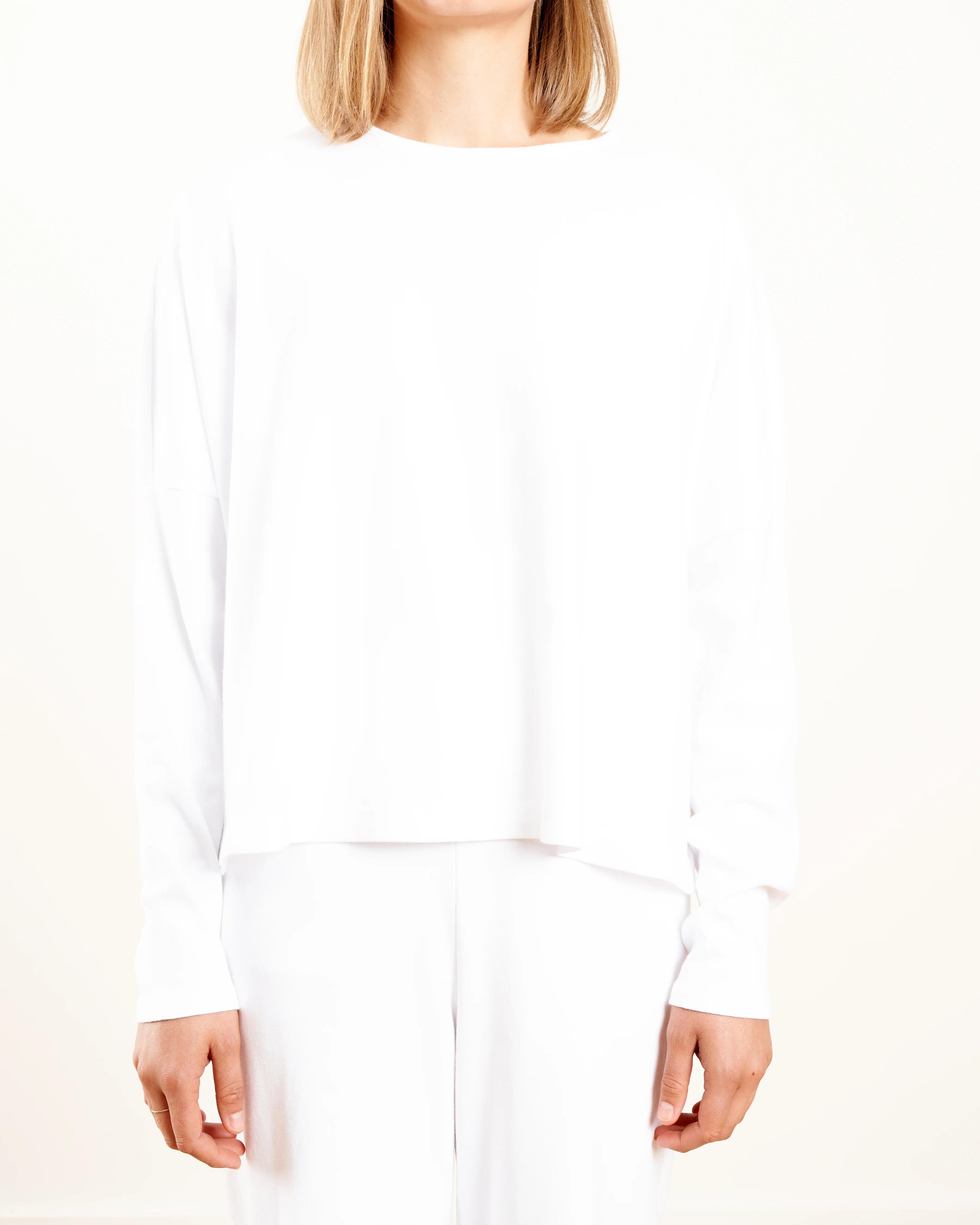 oversized cropped pullover - white - Image 3