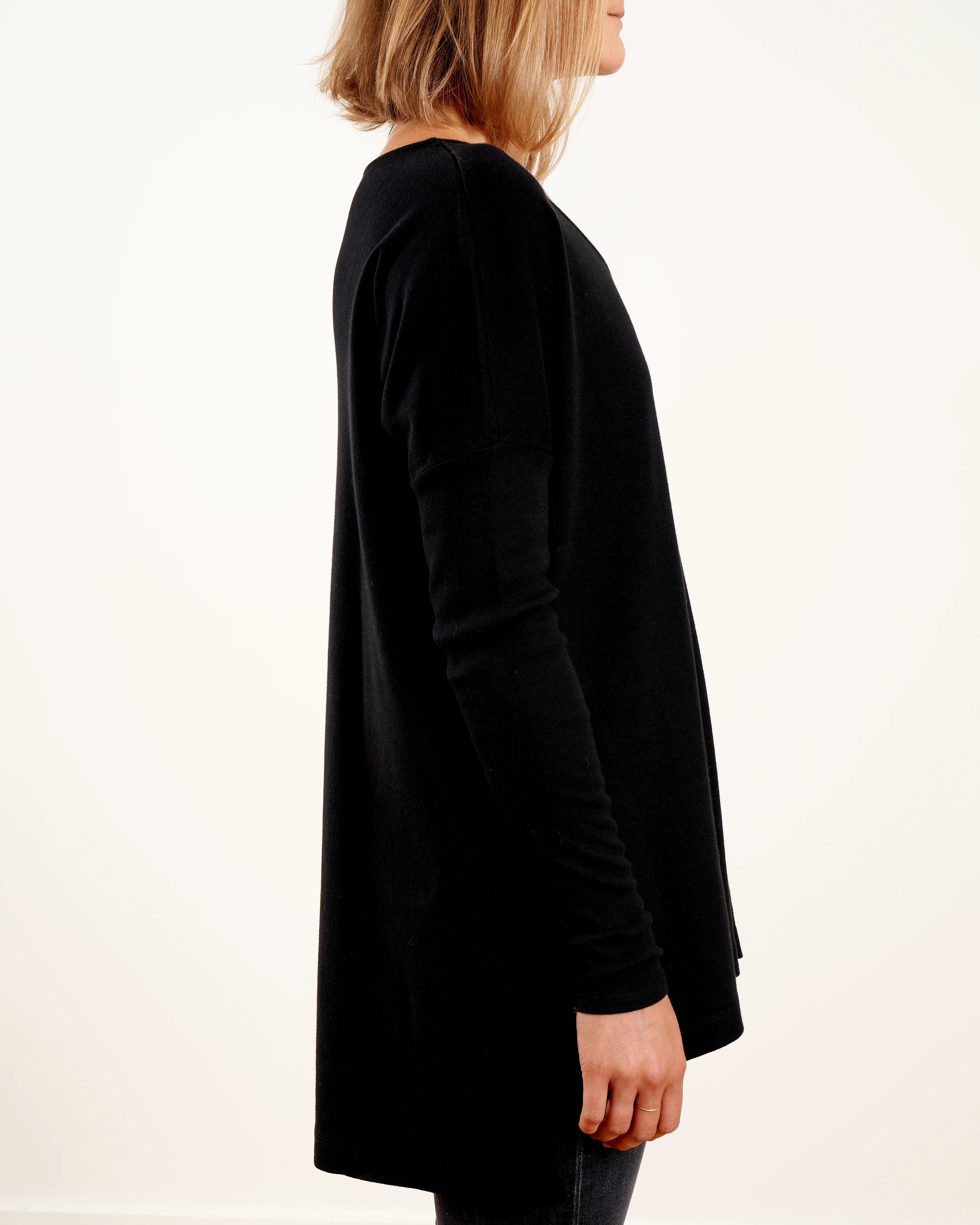oversized cropped v-neck tunic - black - Image 4