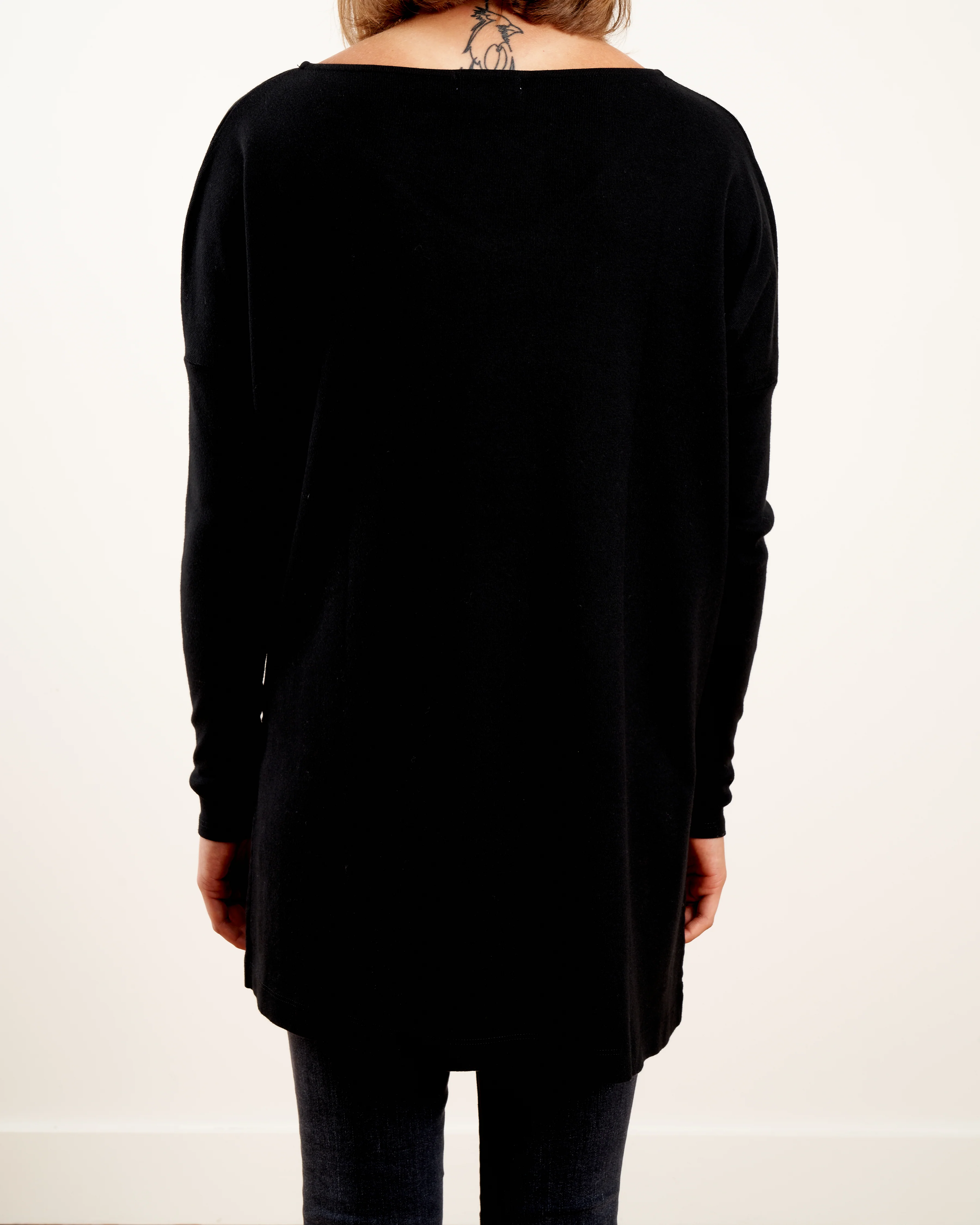 oversized cropped v-neck tunic - black - Image 5