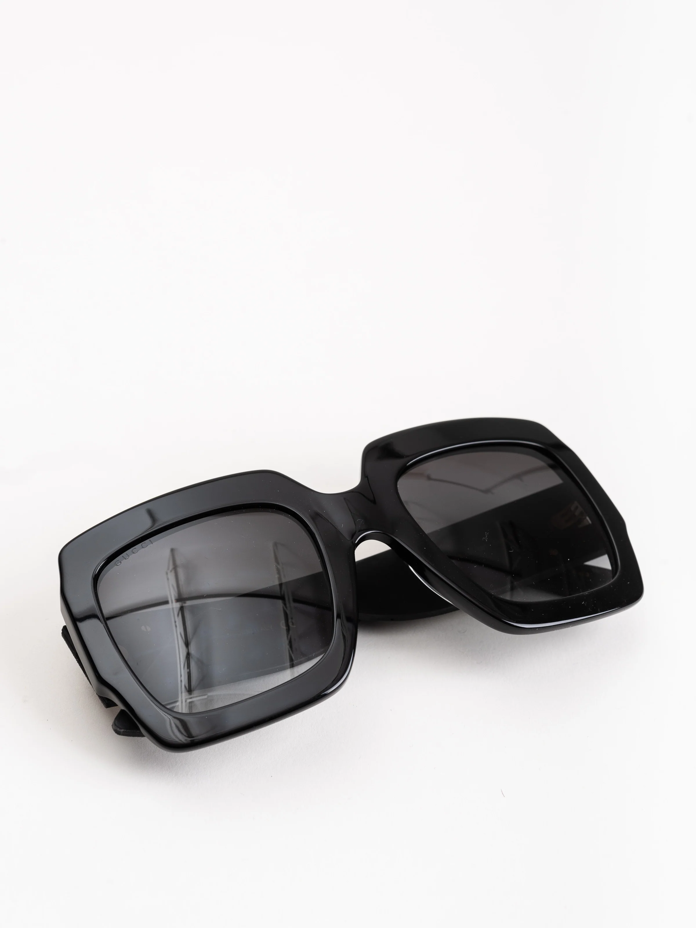 GG0102S sunglasses - Image 5