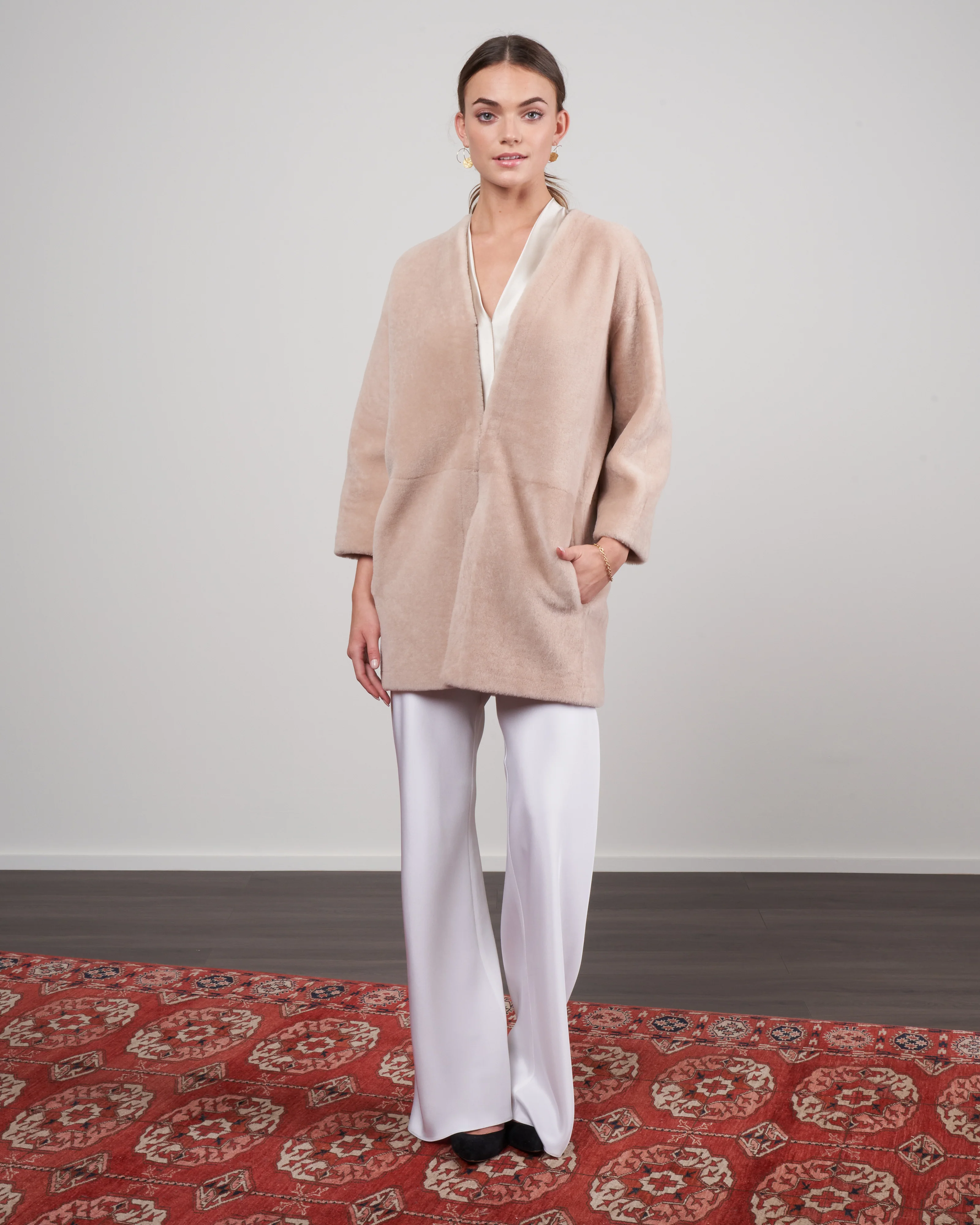 merino v-neck short shearling cardigan - beige - Image 2