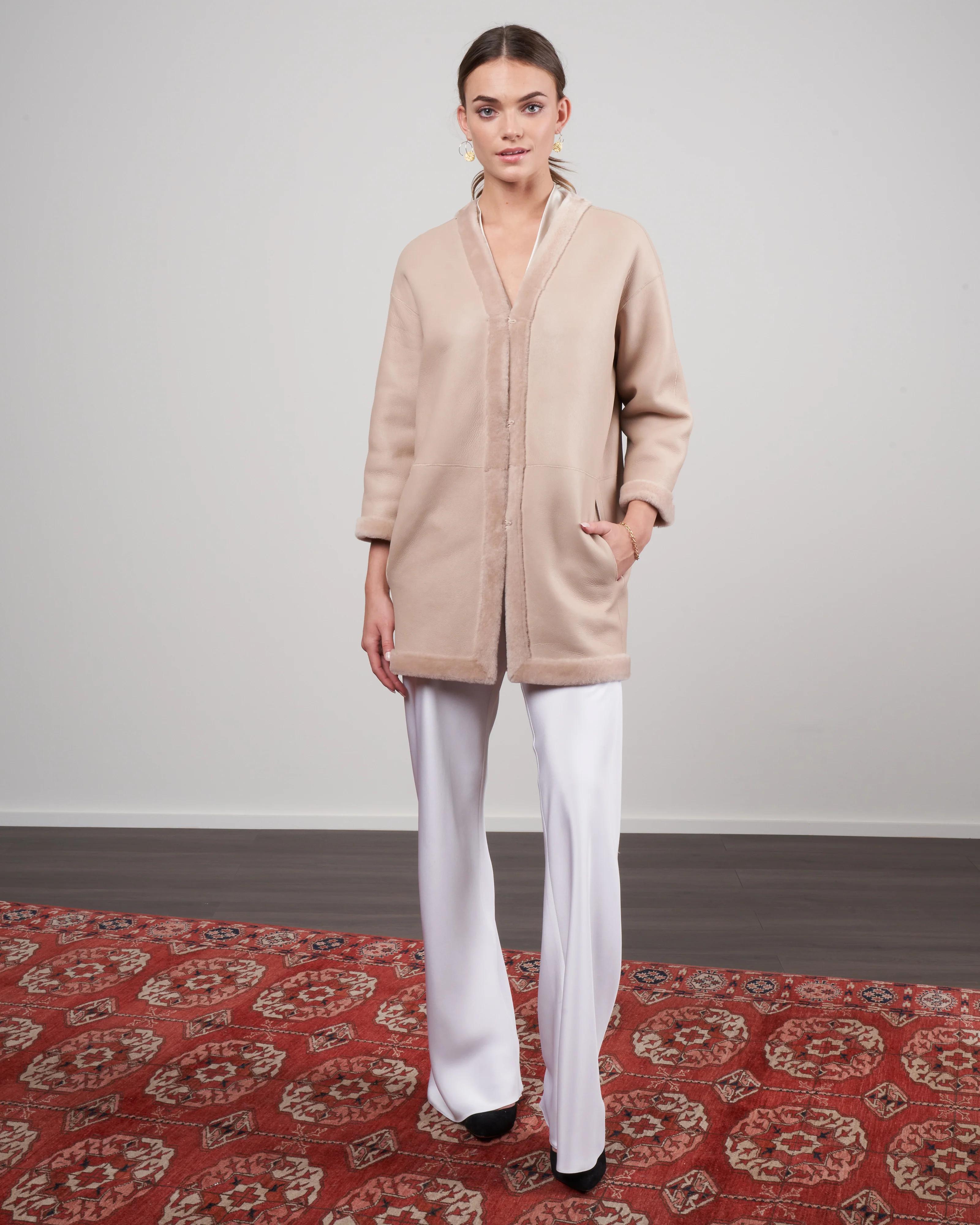 merino v-neck short shearling cardigan - beige - Image 6