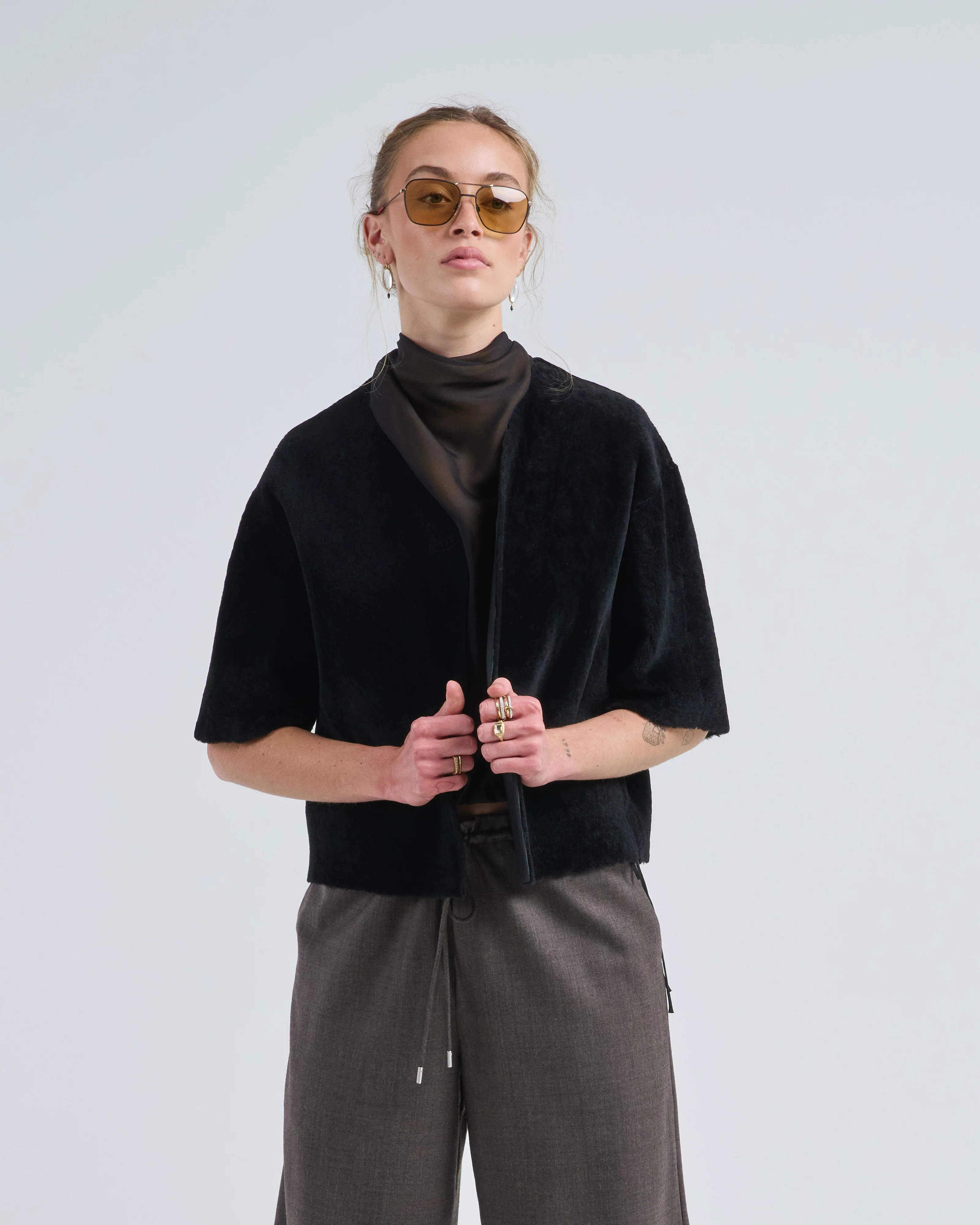 short sleeve v neck cardigan - Image 3