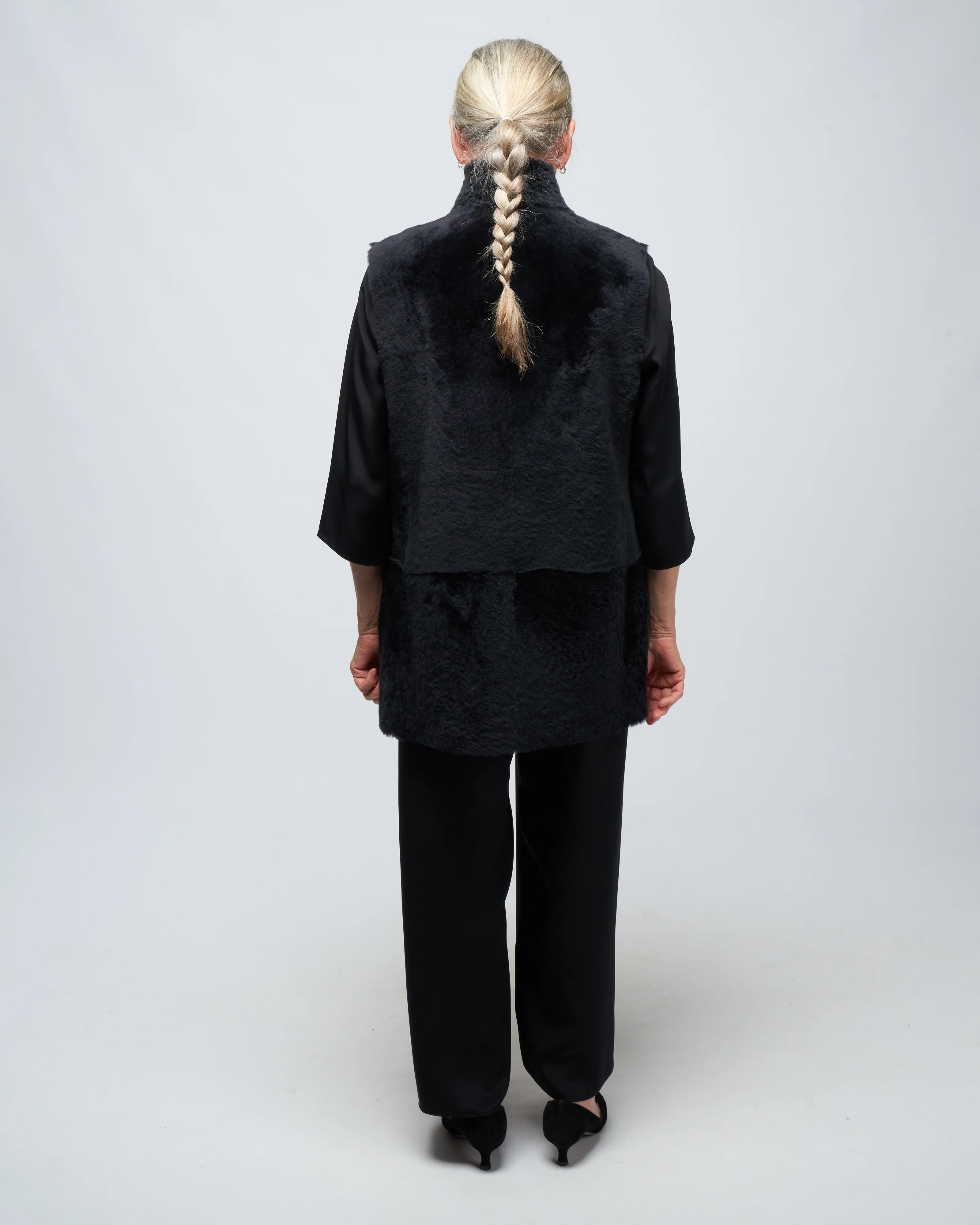 short stand collar gilet - black merinillo - Image 3