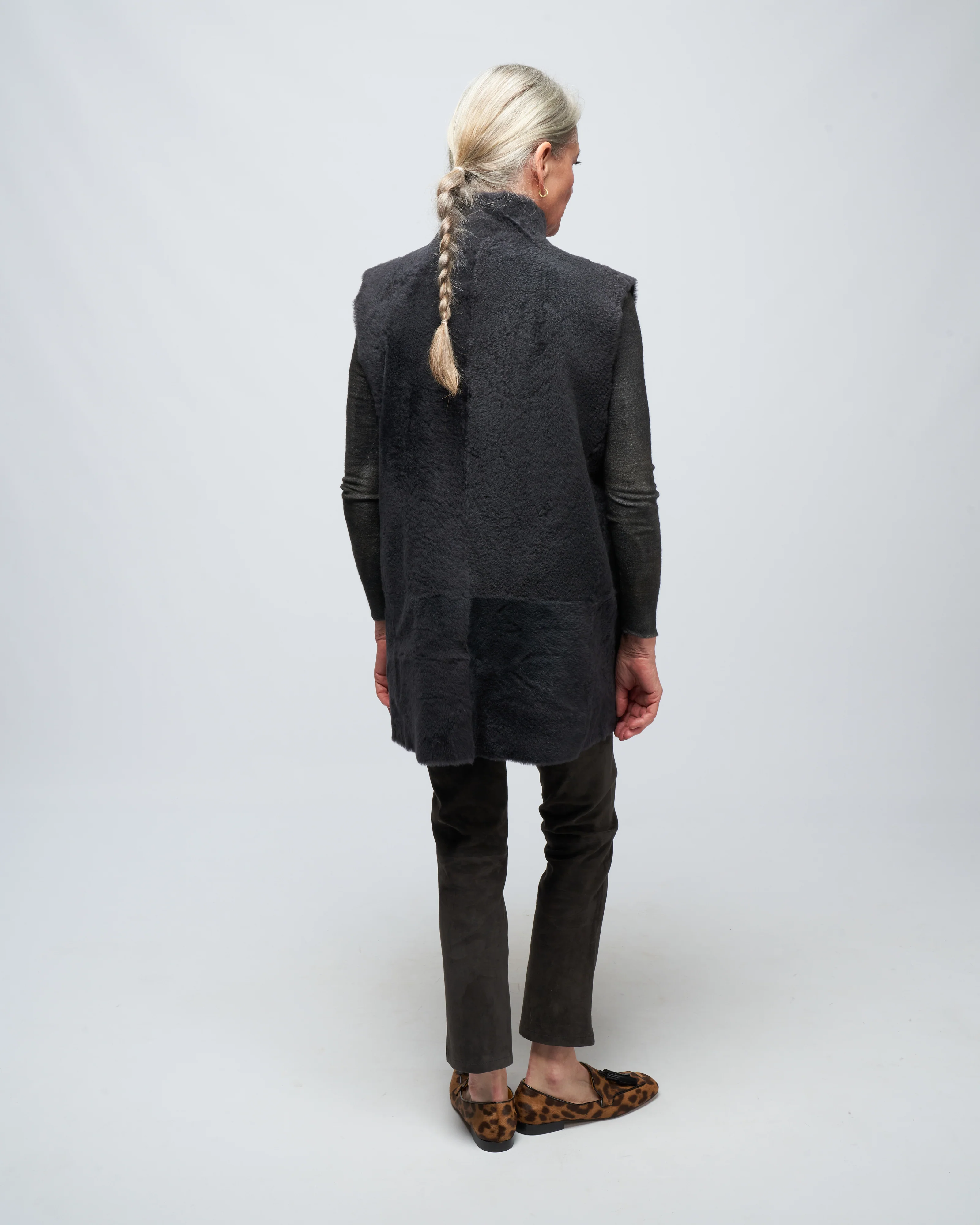 short stand collar shearling gilet - graphite - Image 3