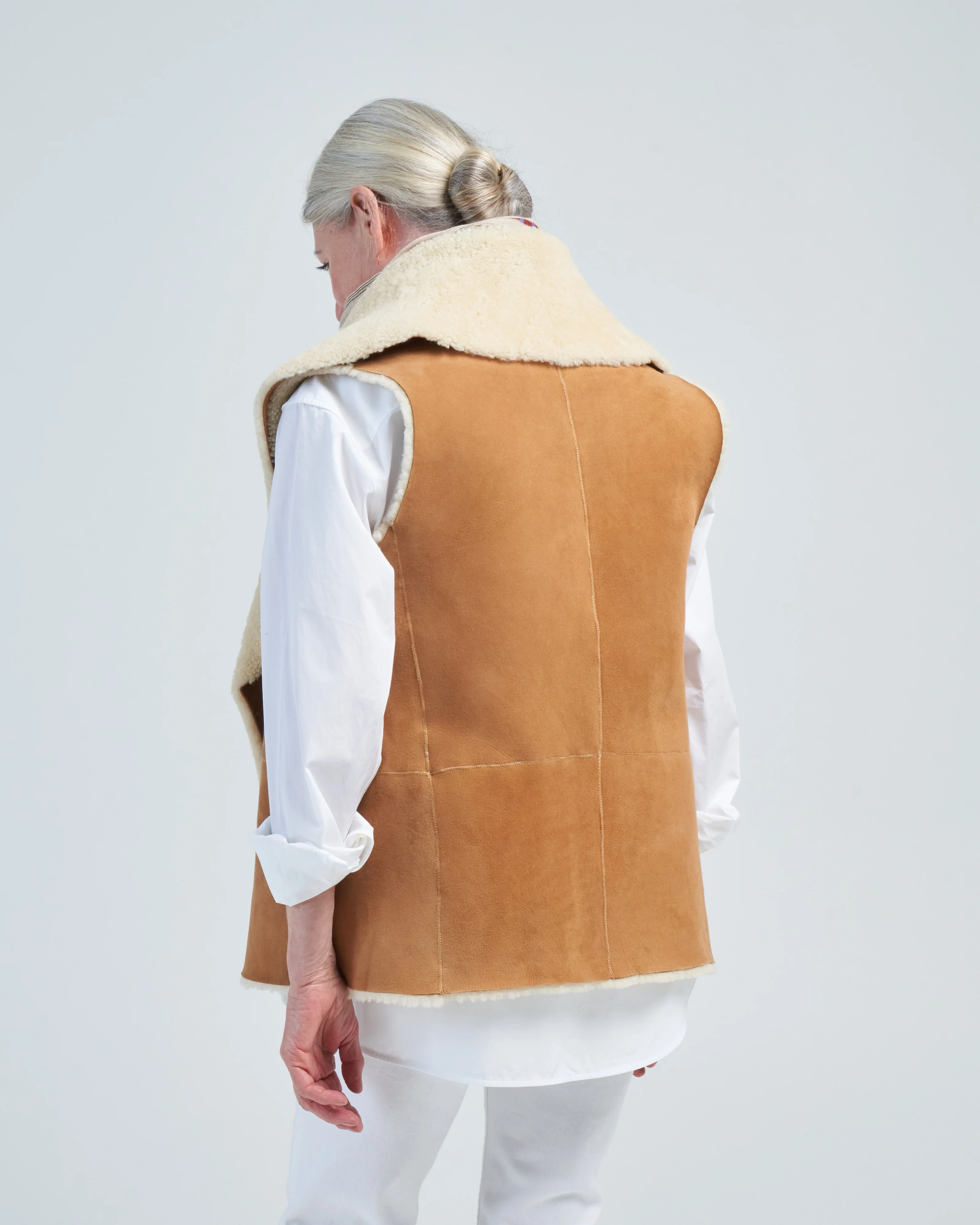wide collared shawl gilet - Image 4