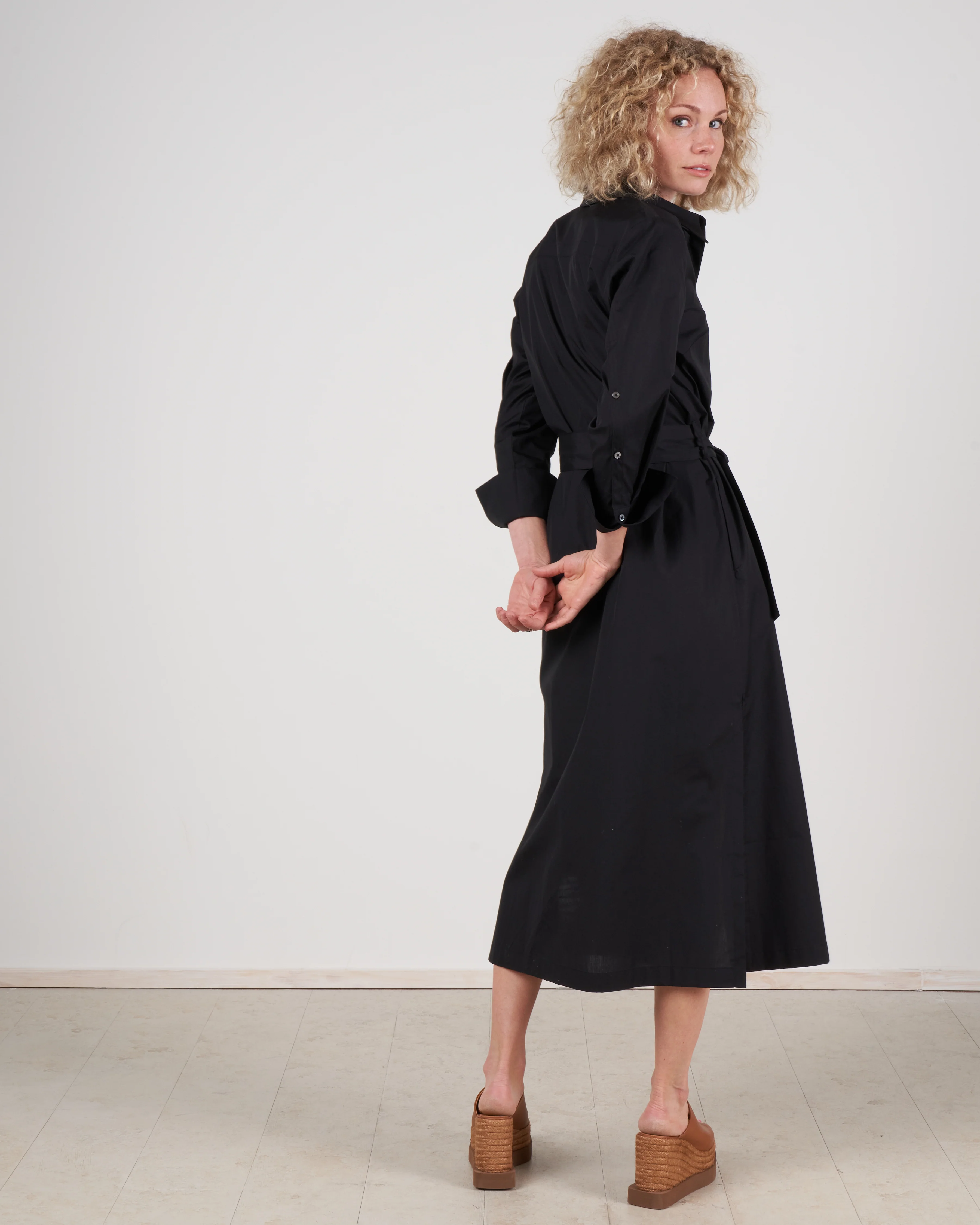 button sleeve shirtdress - black - Image 4