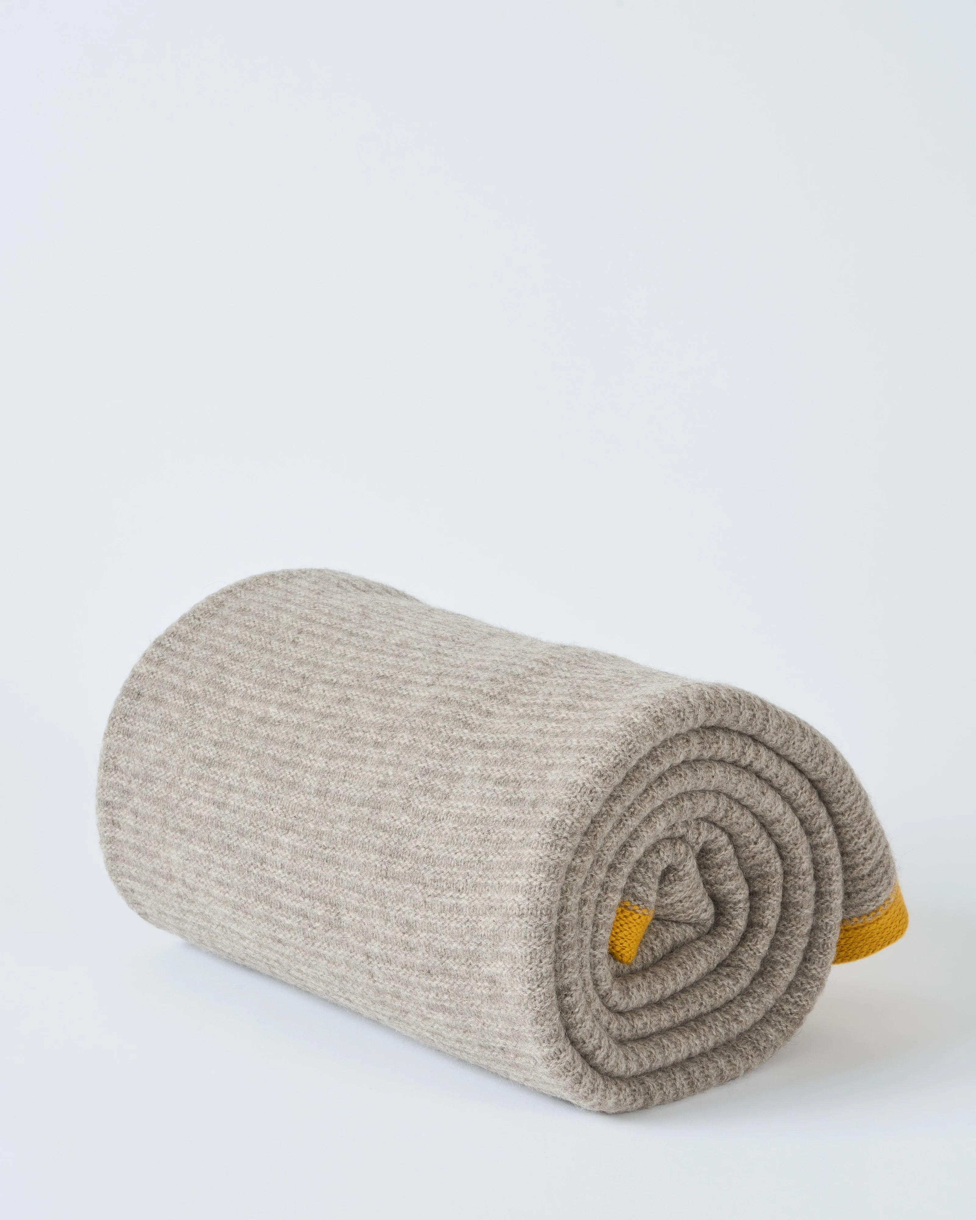 ribbed knit yak down throw - Image 4
