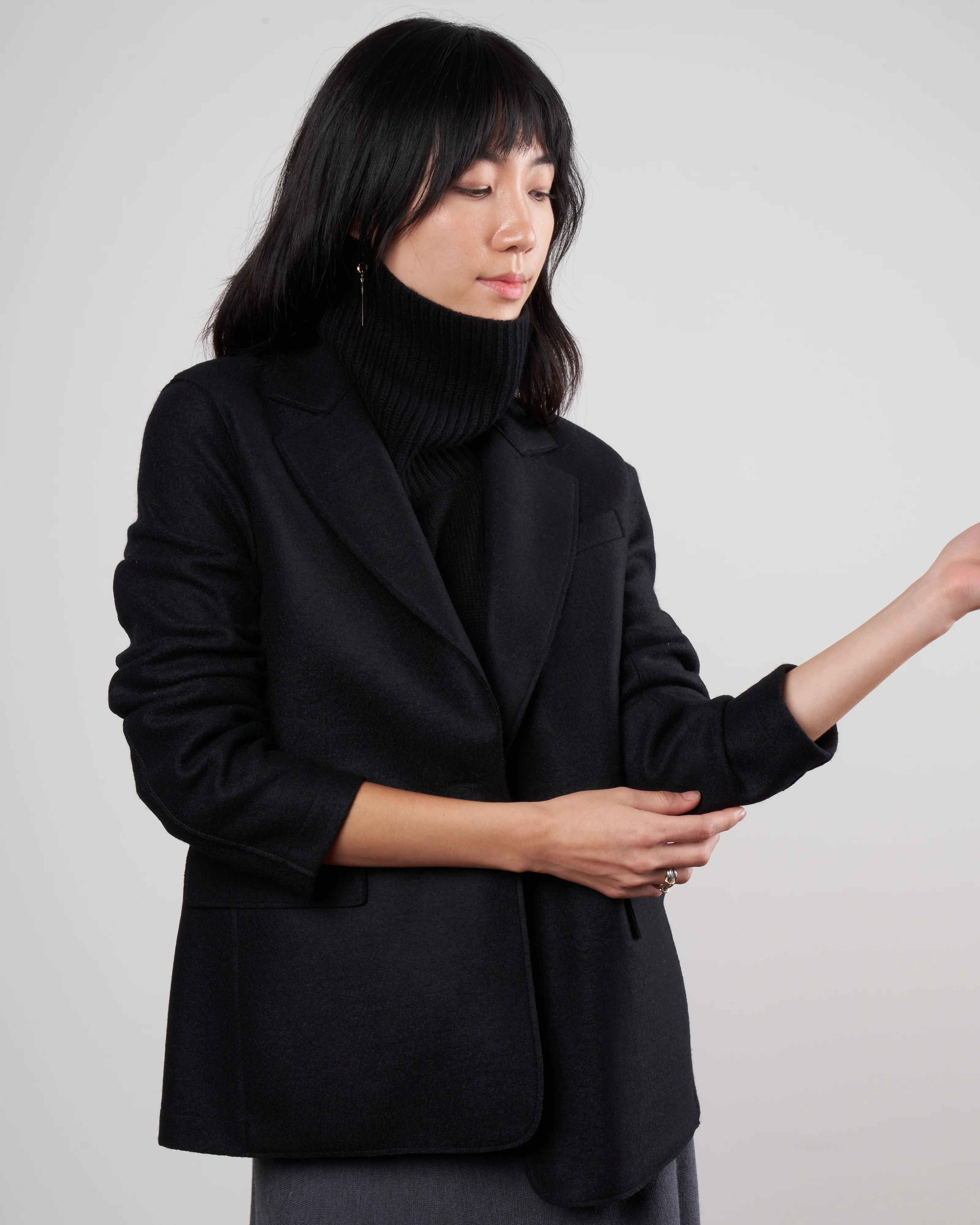 women 1 button blazer light pressed wool - black - Image 2