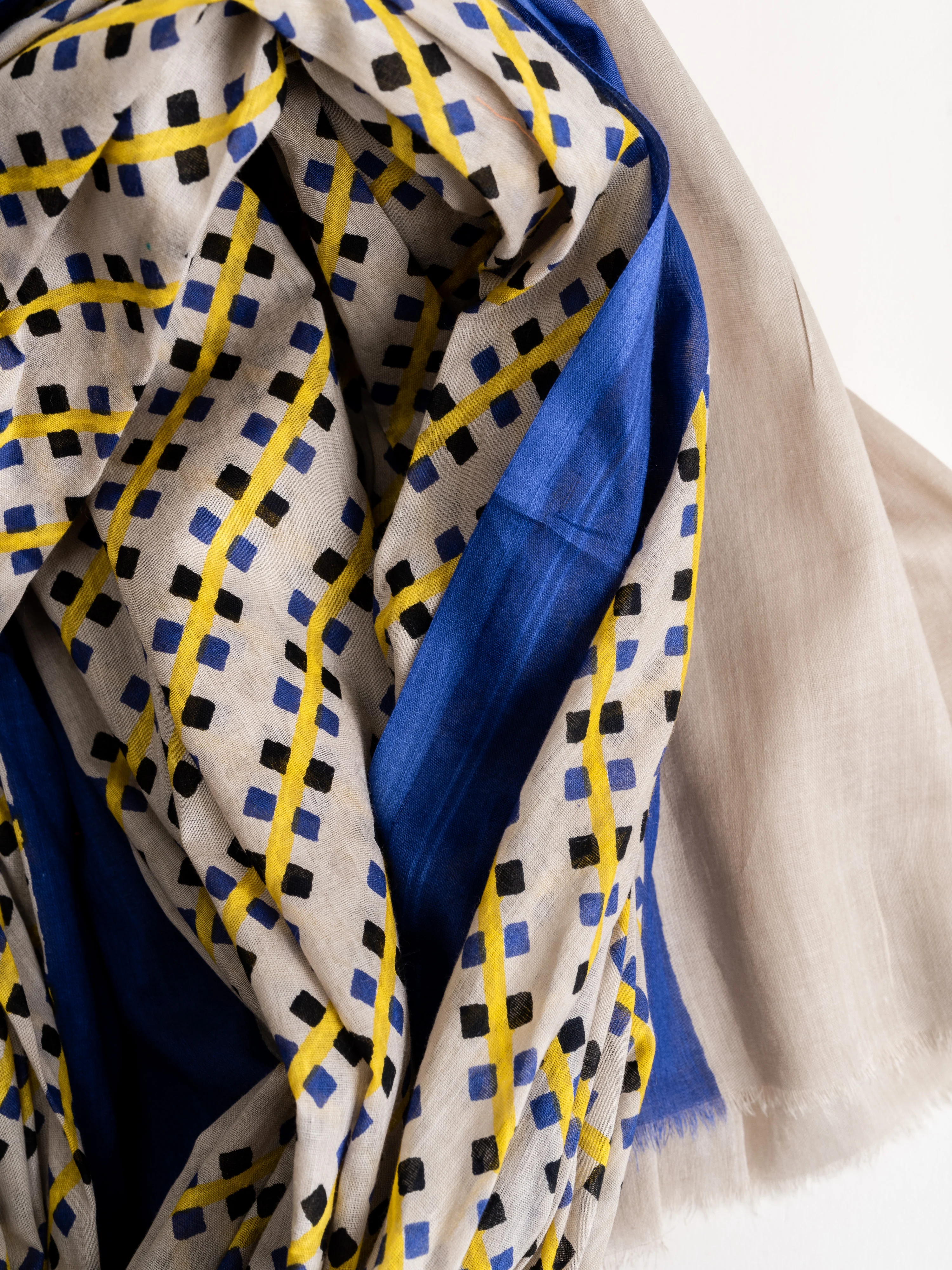 water 3 scarf - Image 2