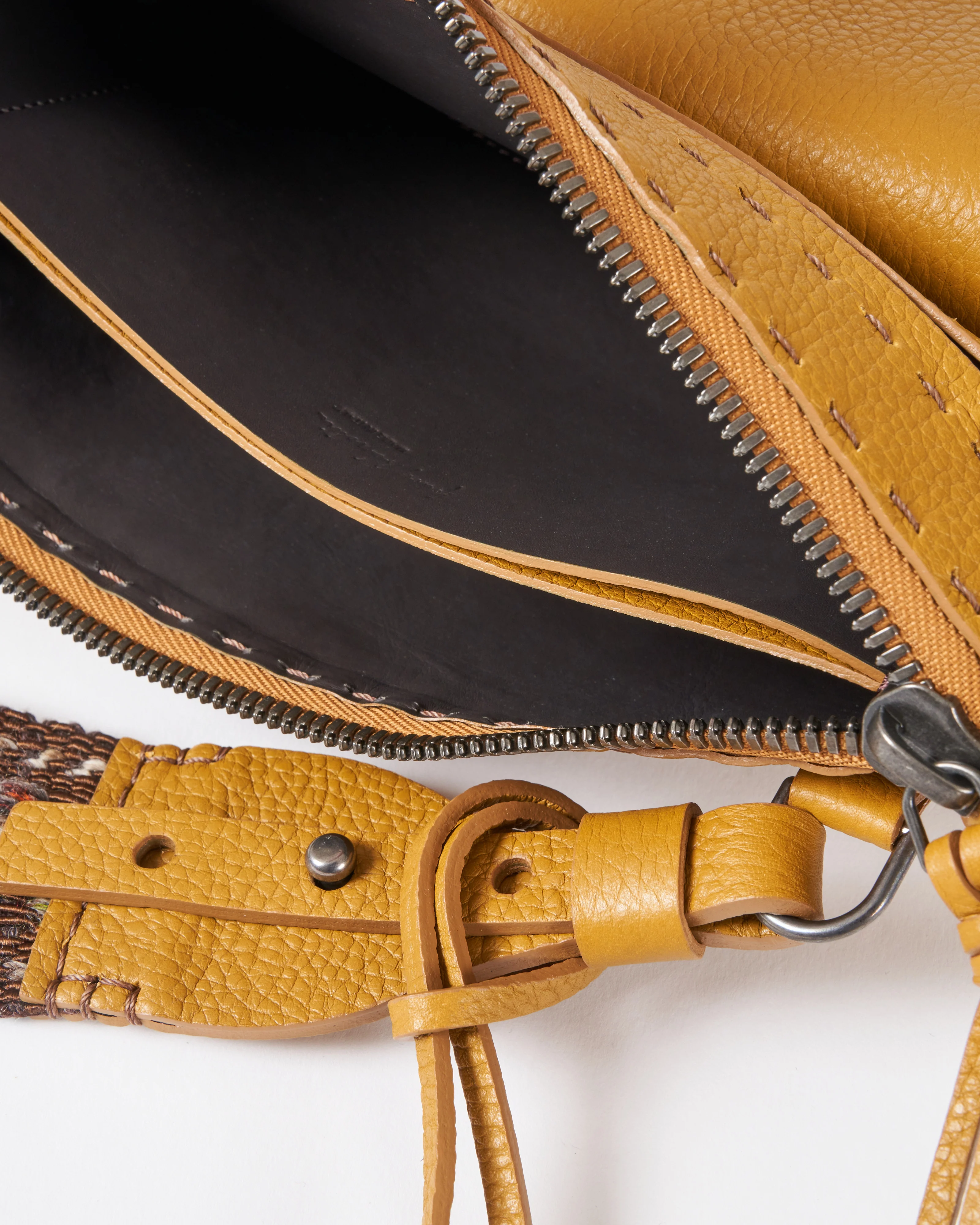 front pocket crossbody - Image 4