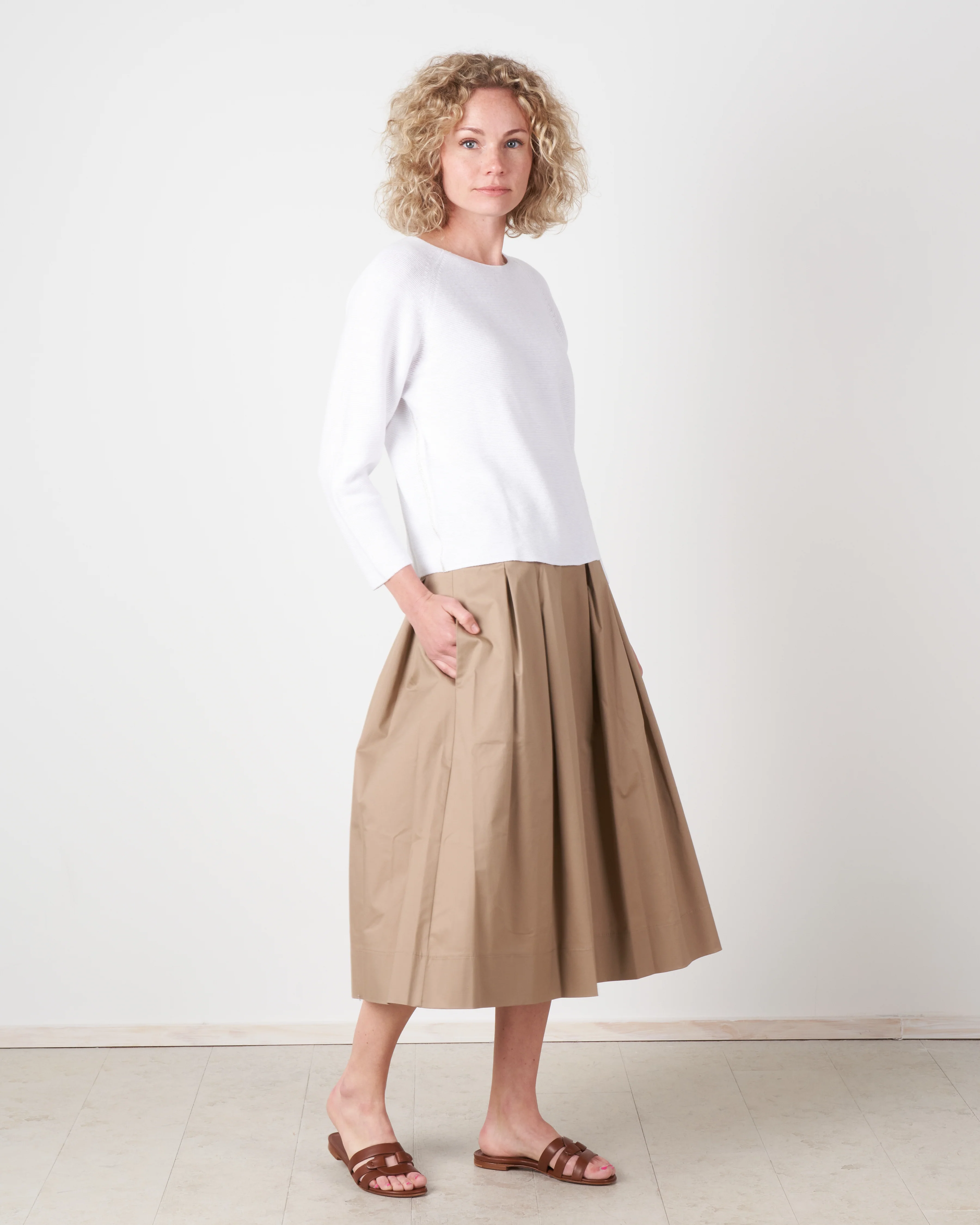 roundneck pullover with raglan sleeves - white - Image 2