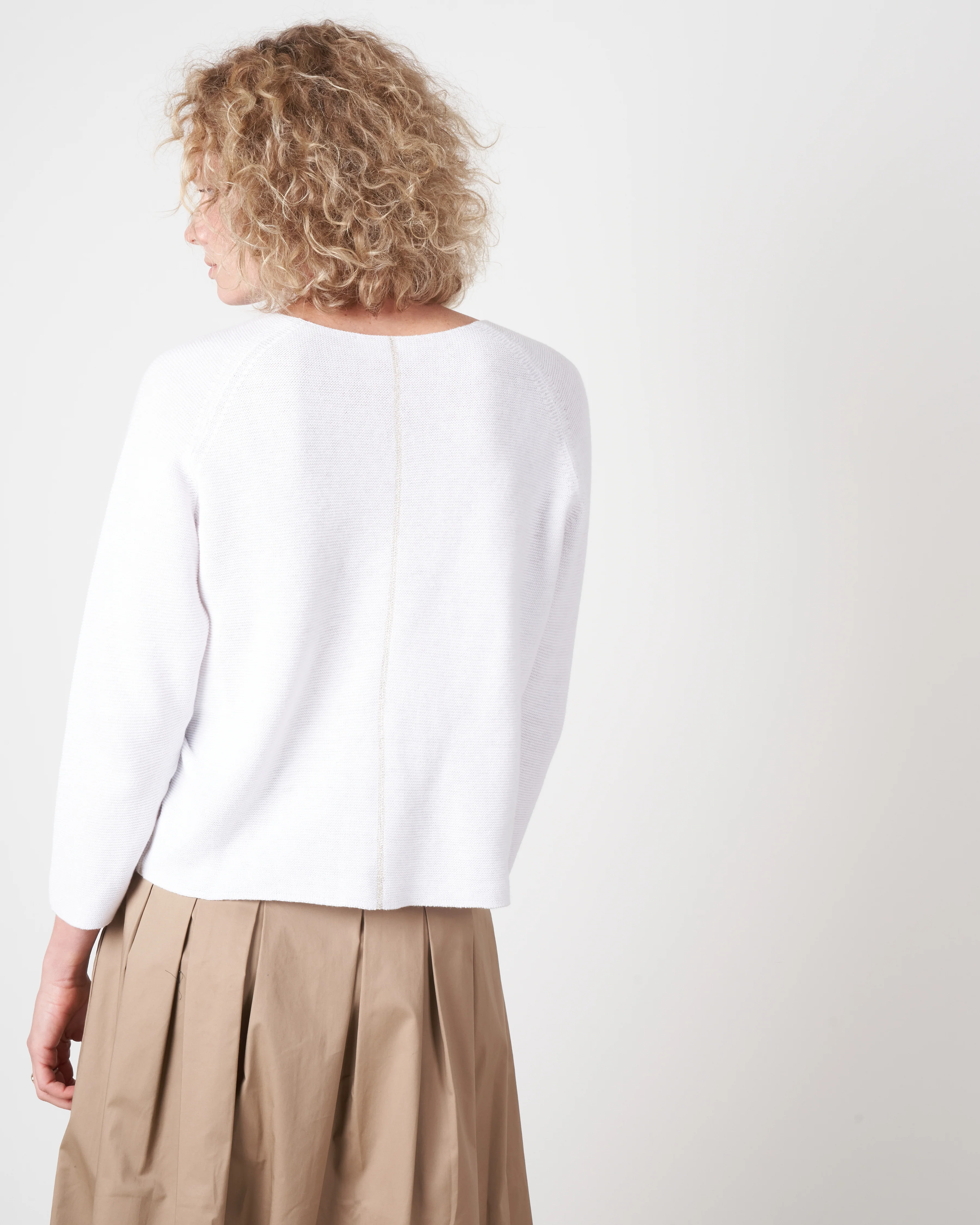 roundneck pullover with raglan sleeves - white - Image 4