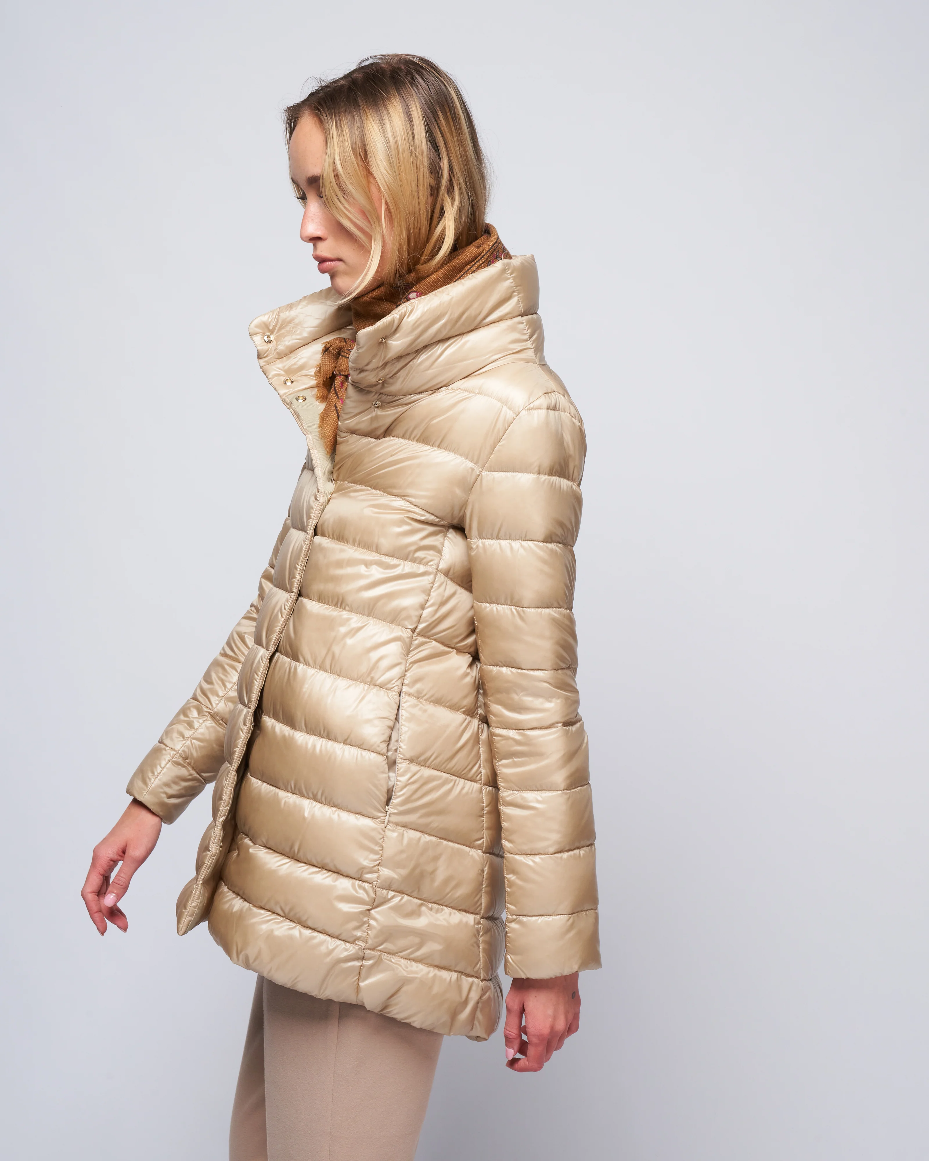 amelia ultralight a-line hi-lo - mandorla - Image 3