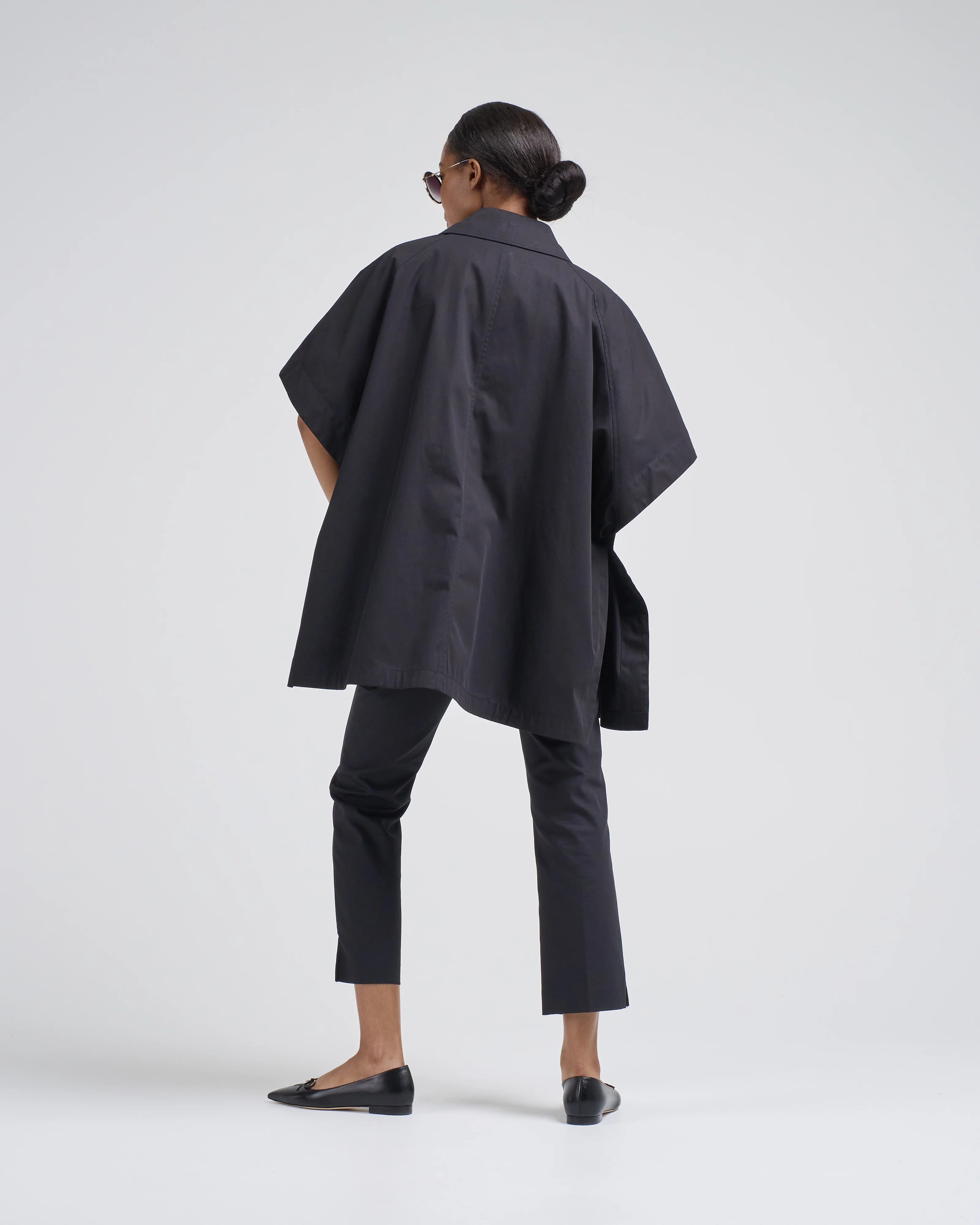 cotton short sleeve cape trench - Image 3
